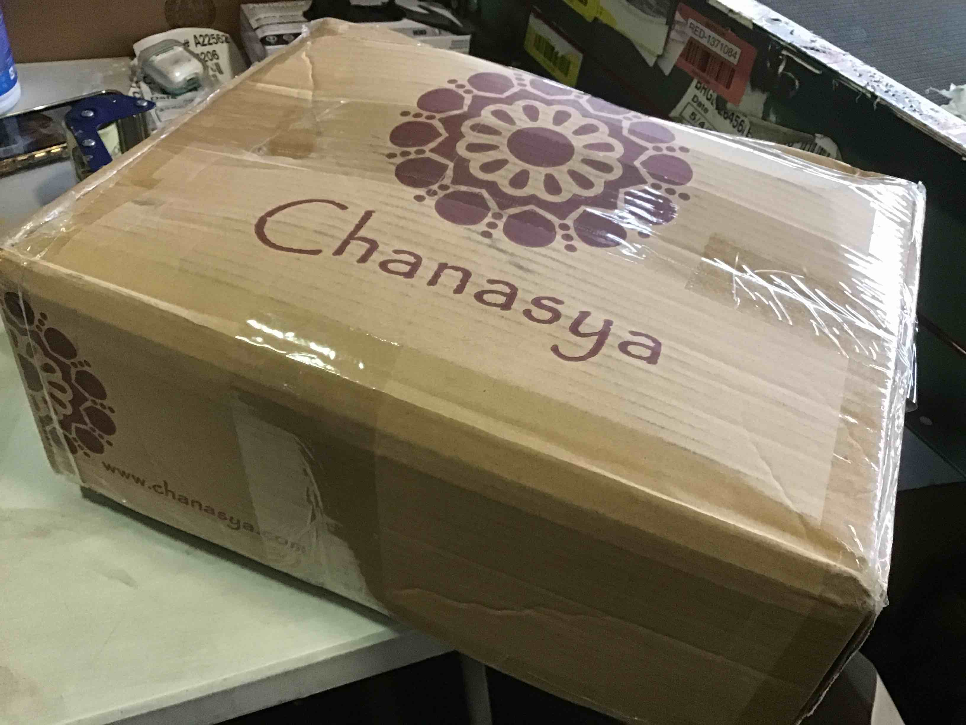 https://s3.amazonaws.com/lotting-images-prod/bidfta/YEL5539200_1695920709817.jpeg
