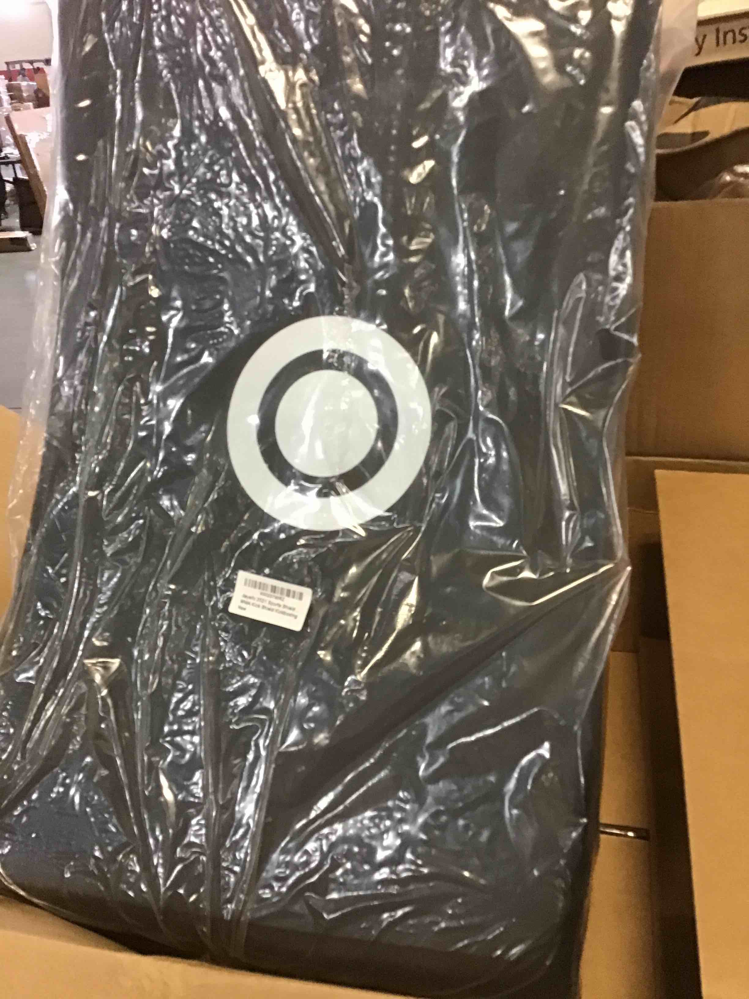 https://s3.amazonaws.com/lotting-images-prod/bidfta/YEL5540274_1696445330995.jpeg