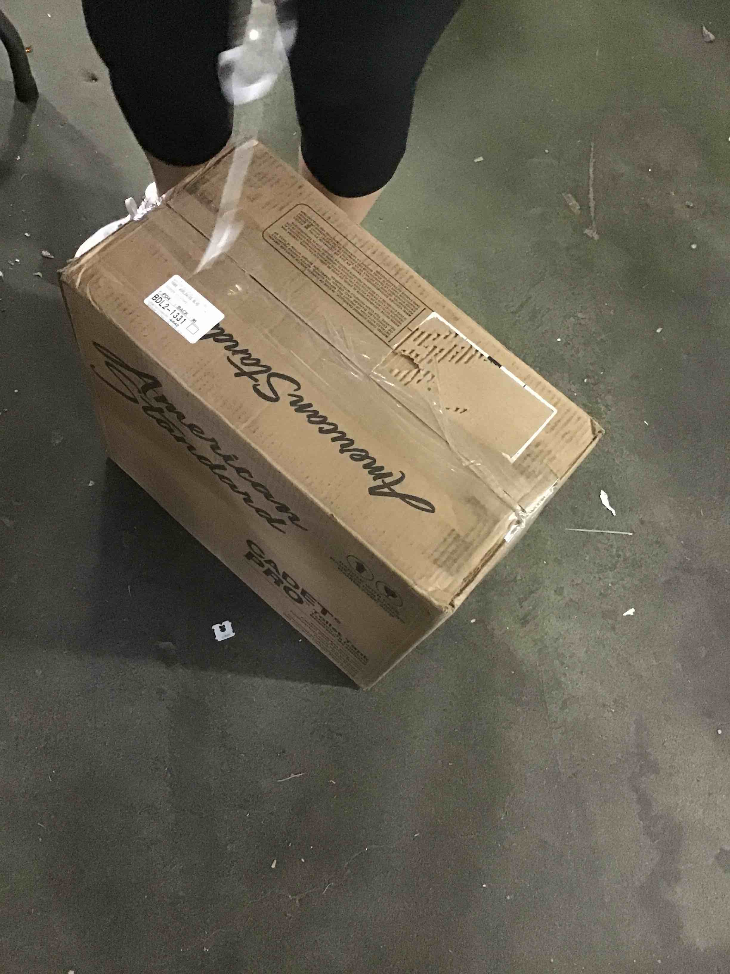 https://s3.amazonaws.com/lotting-images-prod/bidfta/YEL5540464_1696528953253.jpeg