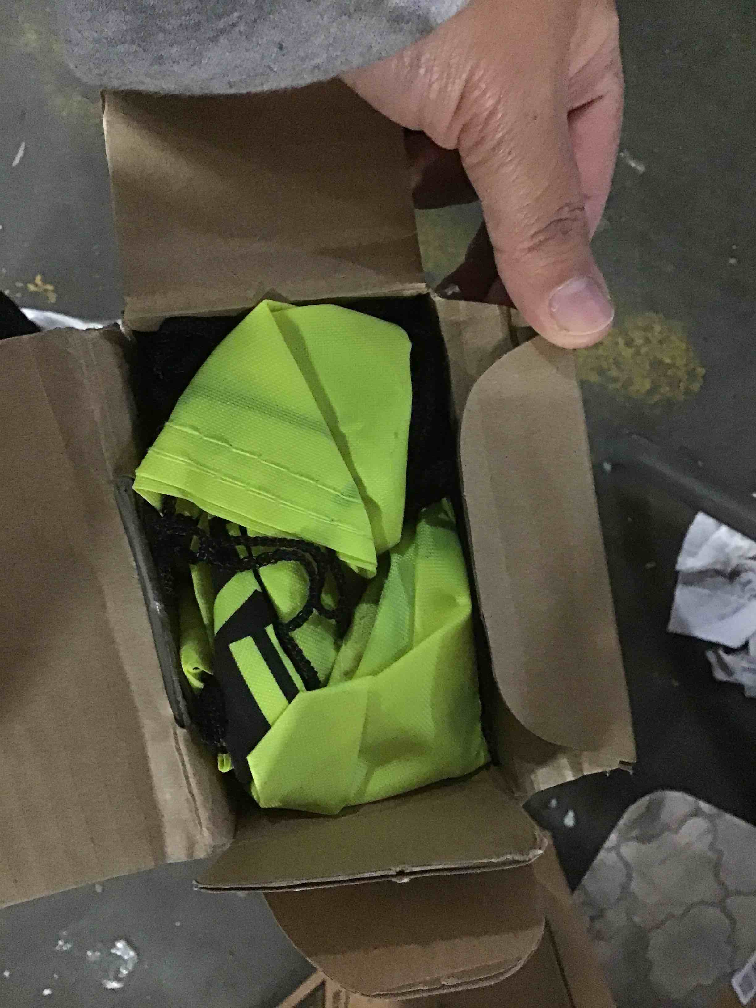 https://s3.amazonaws.com/lotting-images-prod/bidfta/YEL5540542_1696852022440.jpeg