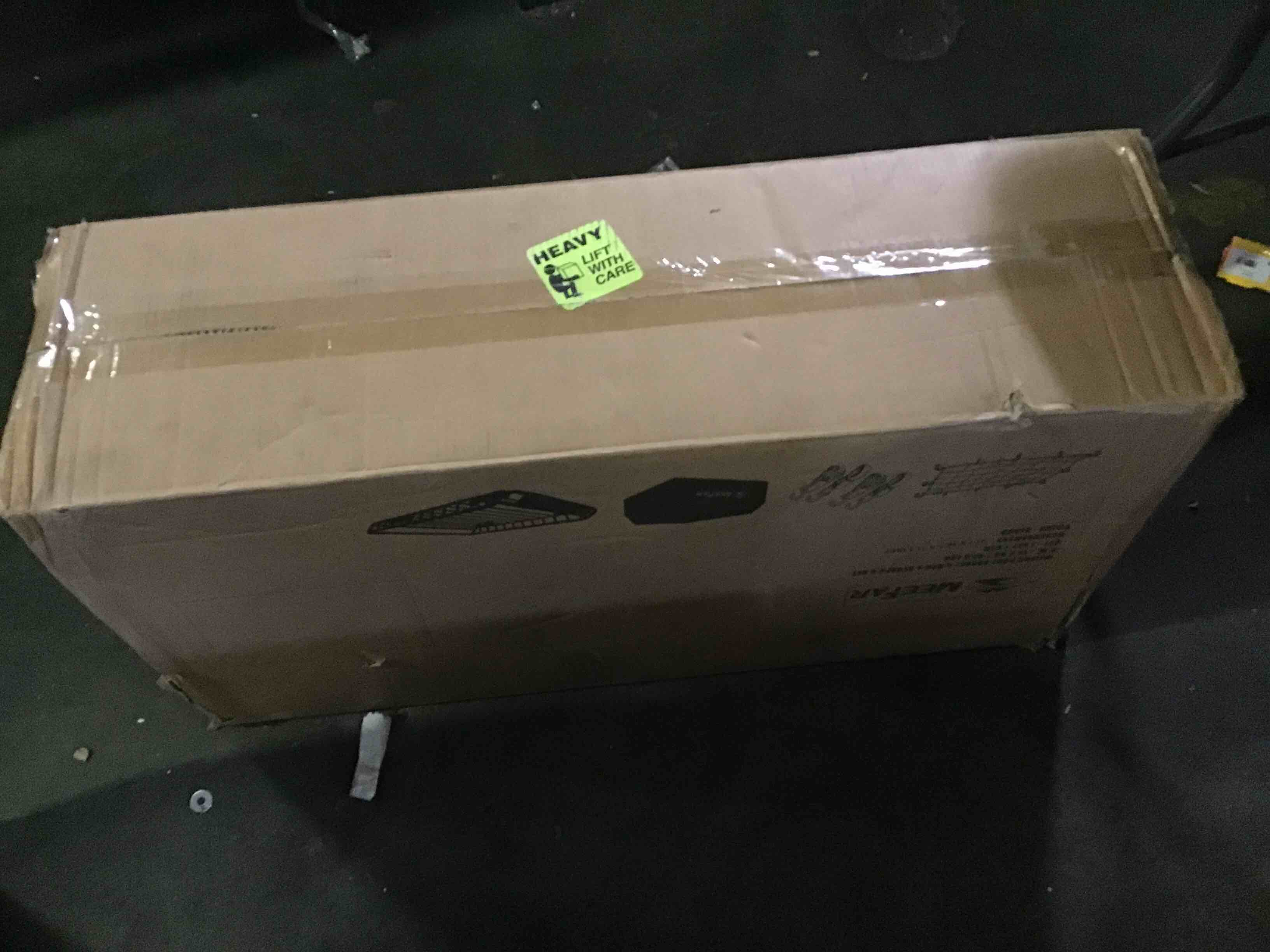 https://s3.amazonaws.com/lotting-images-prod/bidfta/YEL5541022_1697133943189.jpeg