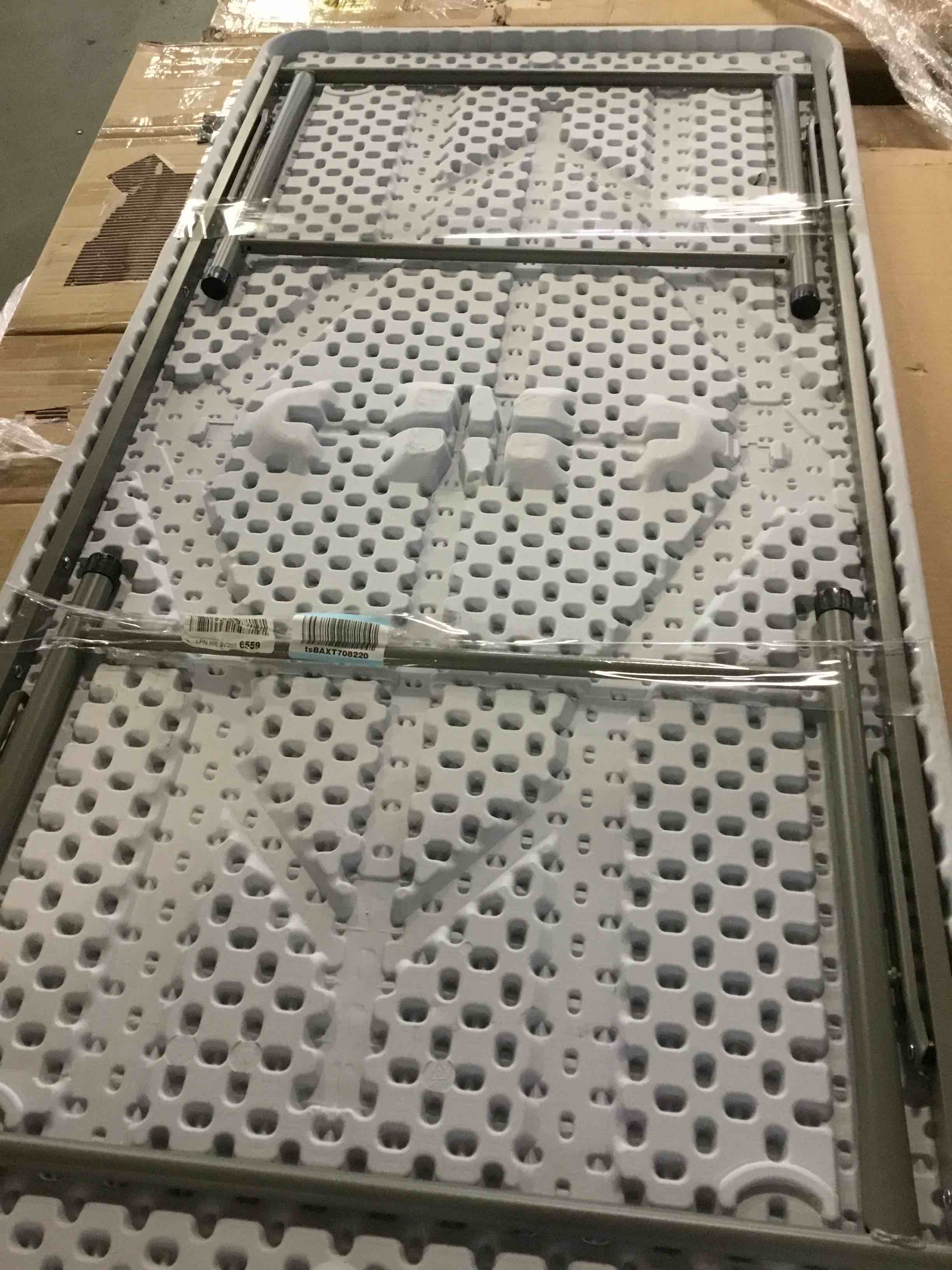 https://s3.amazonaws.com/lotting-images-prod/bidfta/YEL5541693_1696530400470.jpeg