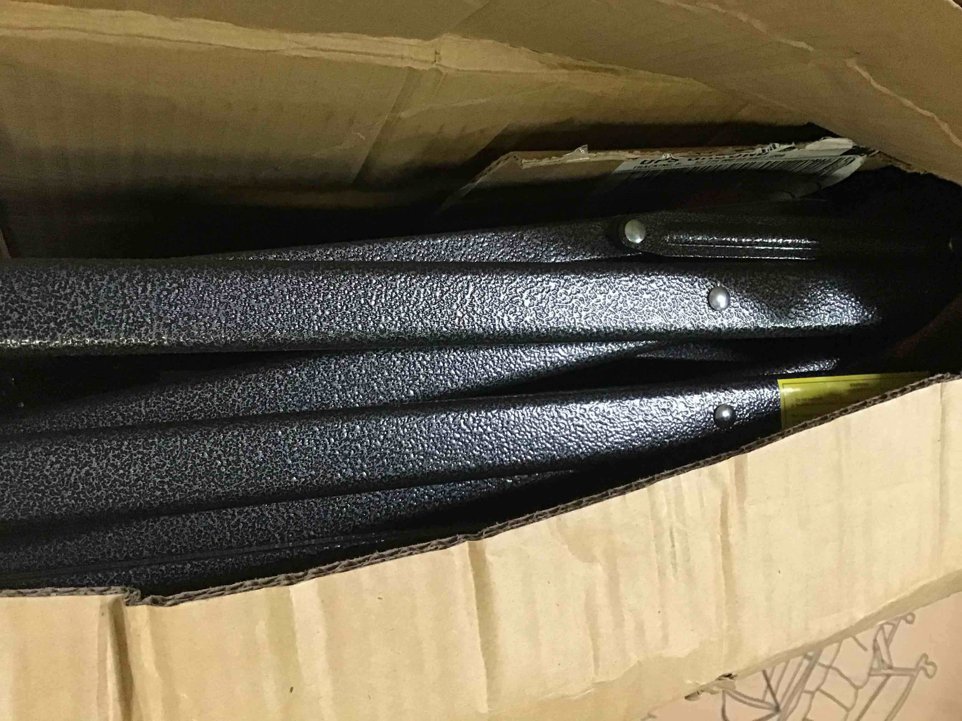 https://s3.amazonaws.com/lotting-images-prod/bidfta/YEL5543207_1697470464075.jpeg