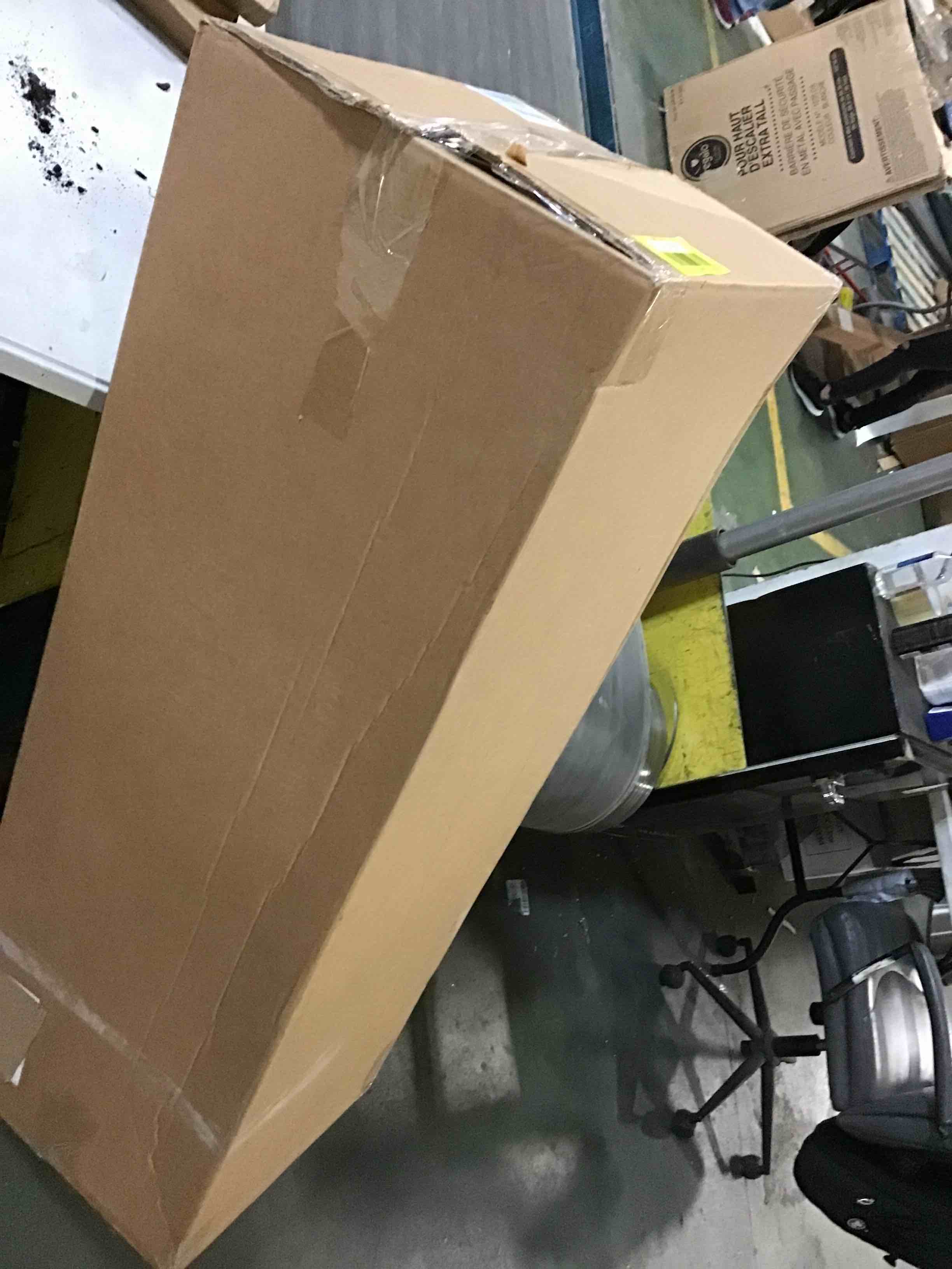 https://s3.amazonaws.com/lotting-images-prod/bidfta/YEL5543665_1697746008791.jpeg
