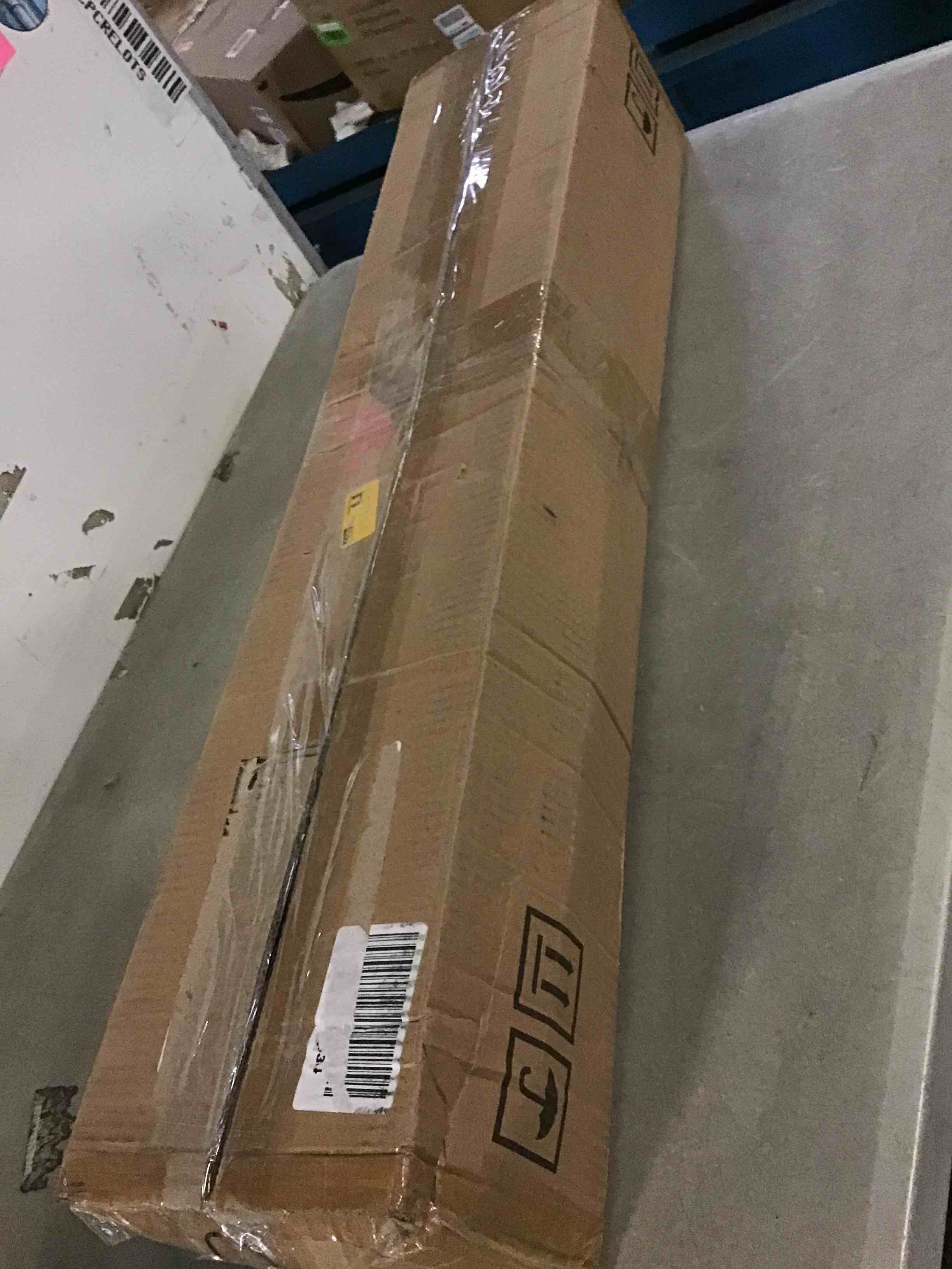 https://s3.amazonaws.com/lotting-images-prod/bidfta/YEL5544901_1696596818000.jpeg