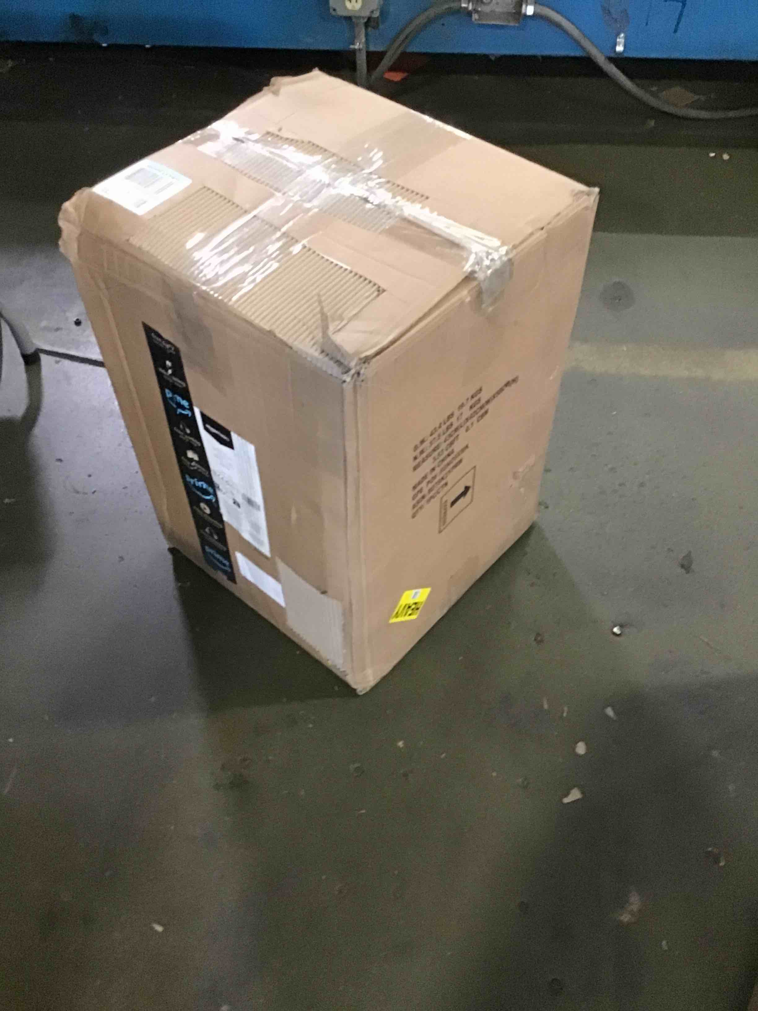 https://s3.amazonaws.com/lotting-images-prod/bidfta/YEL5545011_1696614075930.jpeg
