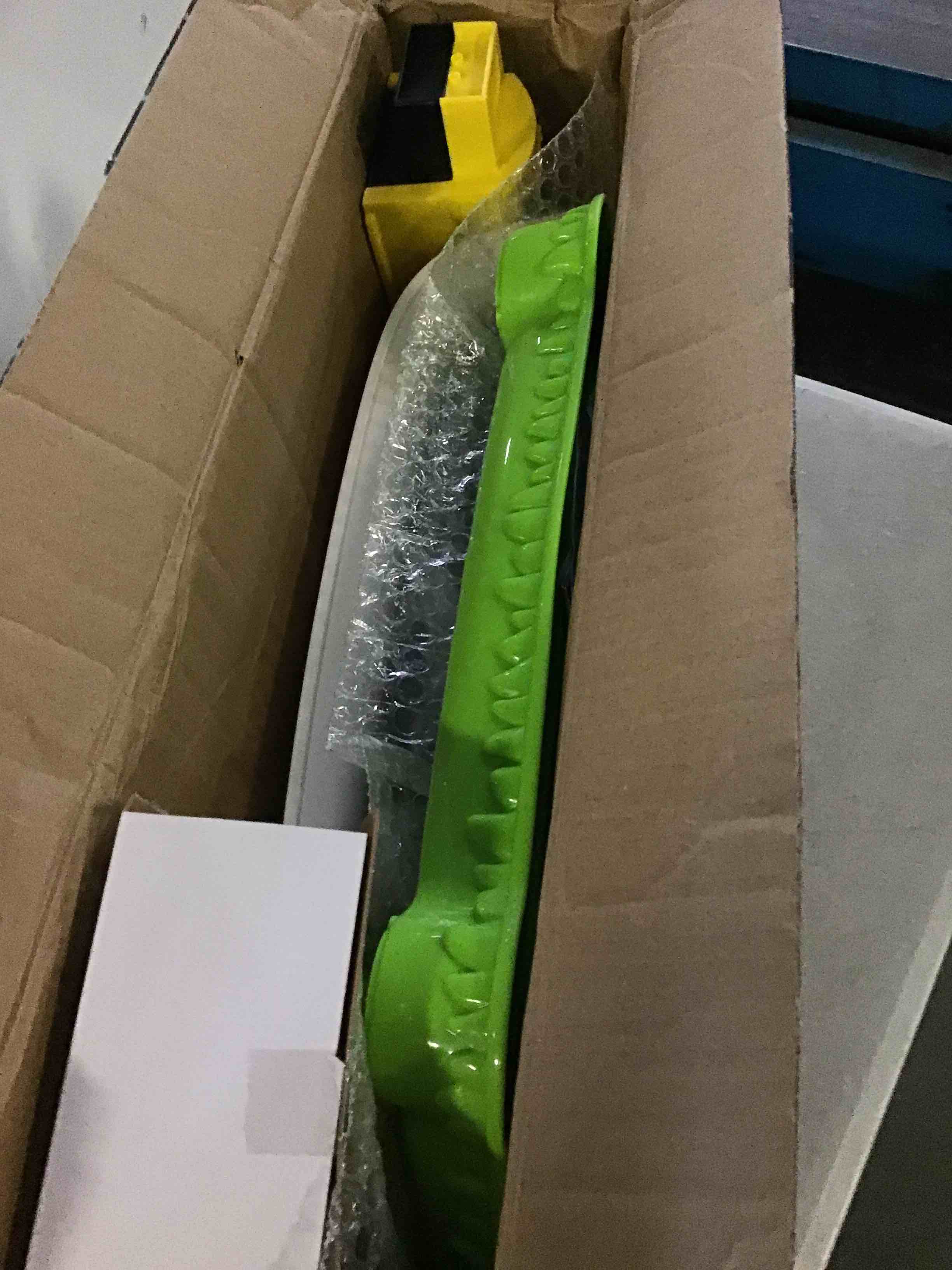 https://s3.amazonaws.com/lotting-images-prod/bidfta/YEL5545062_1696620463097.jpeg
