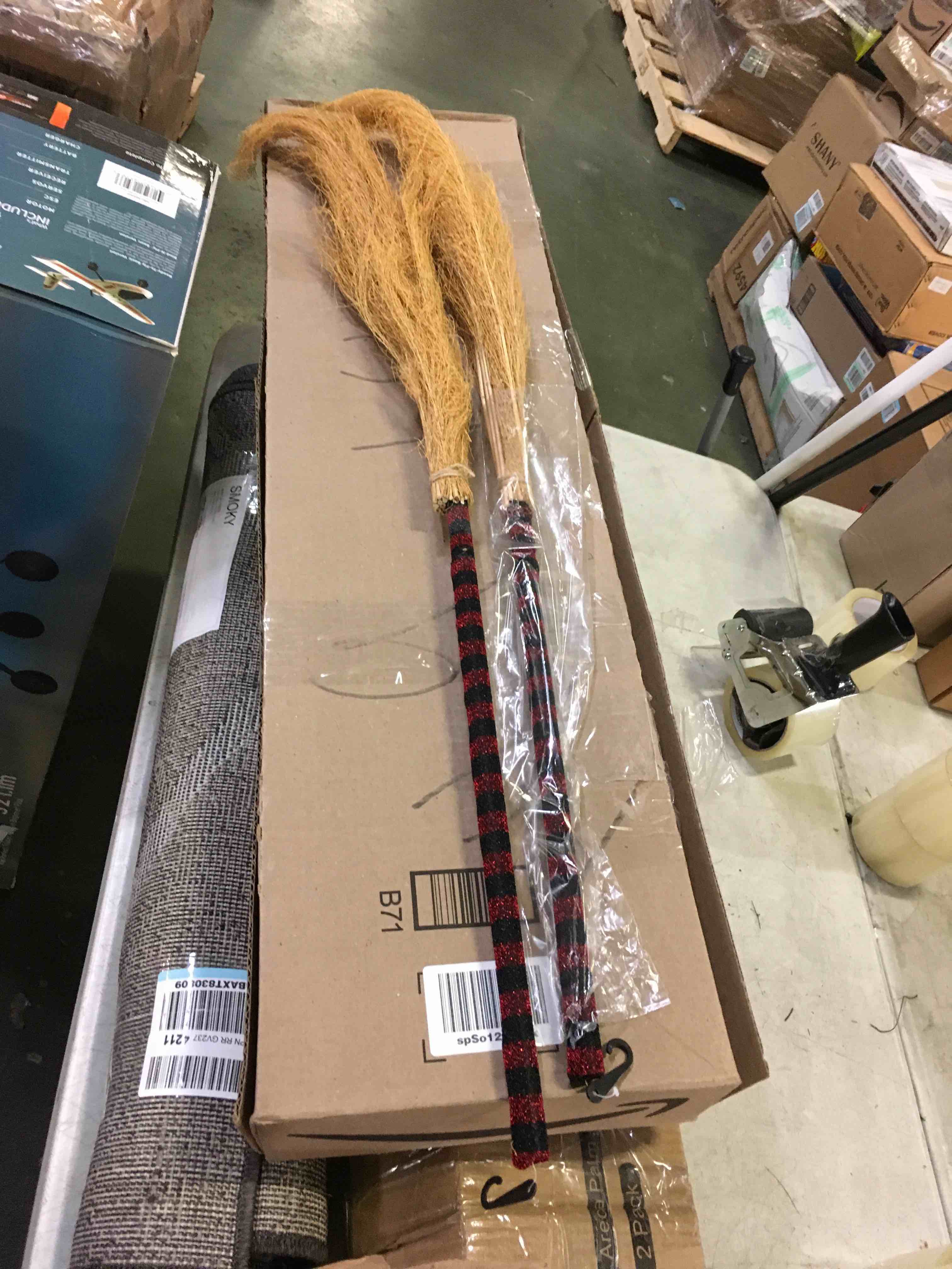 https://s3.amazonaws.com/lotting-images-prod/bidfta/YEL5547296_1697731289059.jpeg