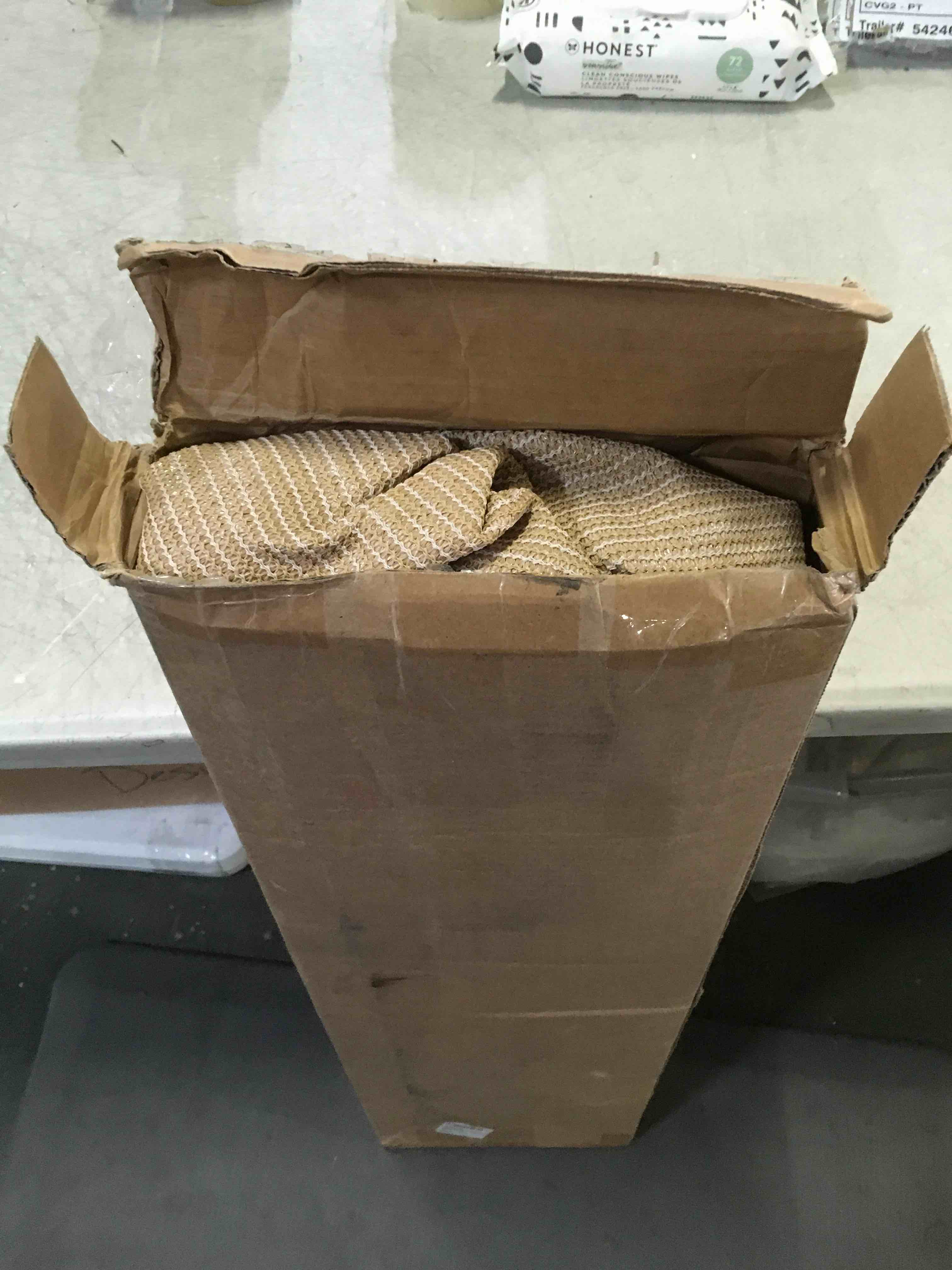 https://s3.amazonaws.com/lotting-images-prod/bidfta/YEL5547356_1697744773023.jpeg
