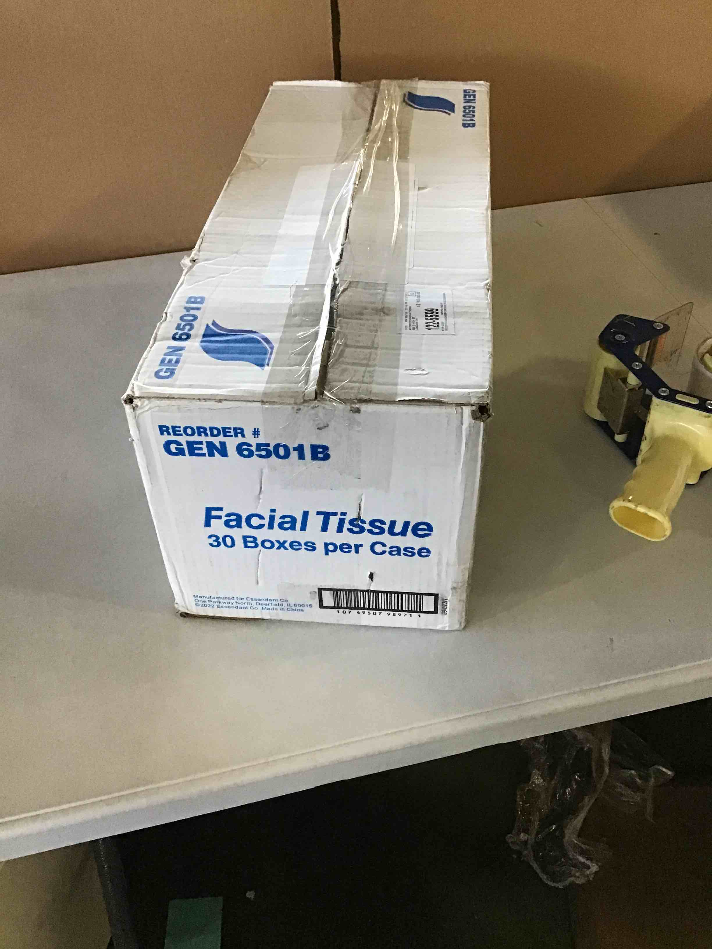 https://s3.amazonaws.com/lotting-images-prod/bidfta/YEL5547658_1696614792686.jpeg
