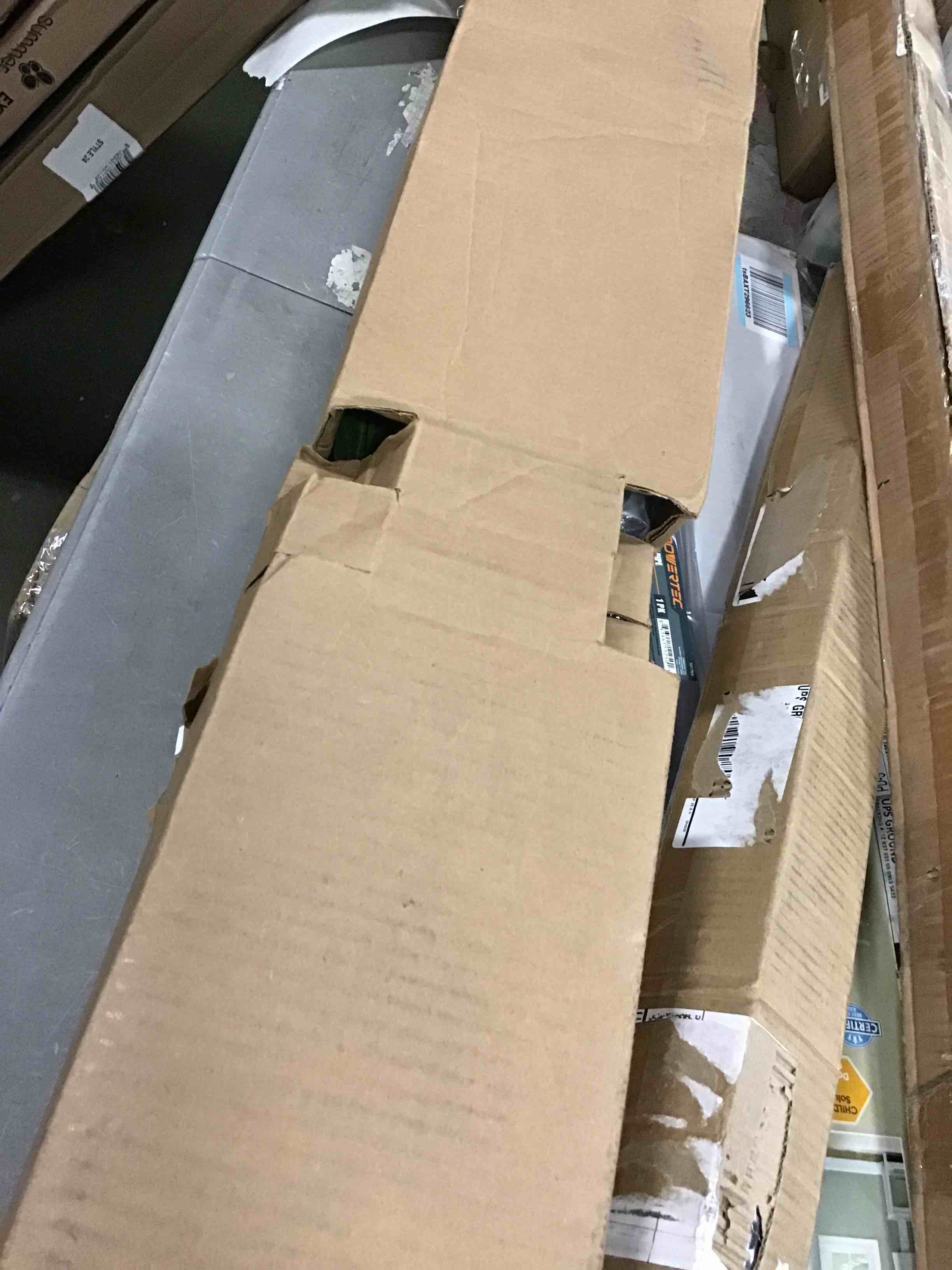 https://s3.amazonaws.com/lotting-images-prod/bidfta/YEL5549676_1698238589769.jpeg