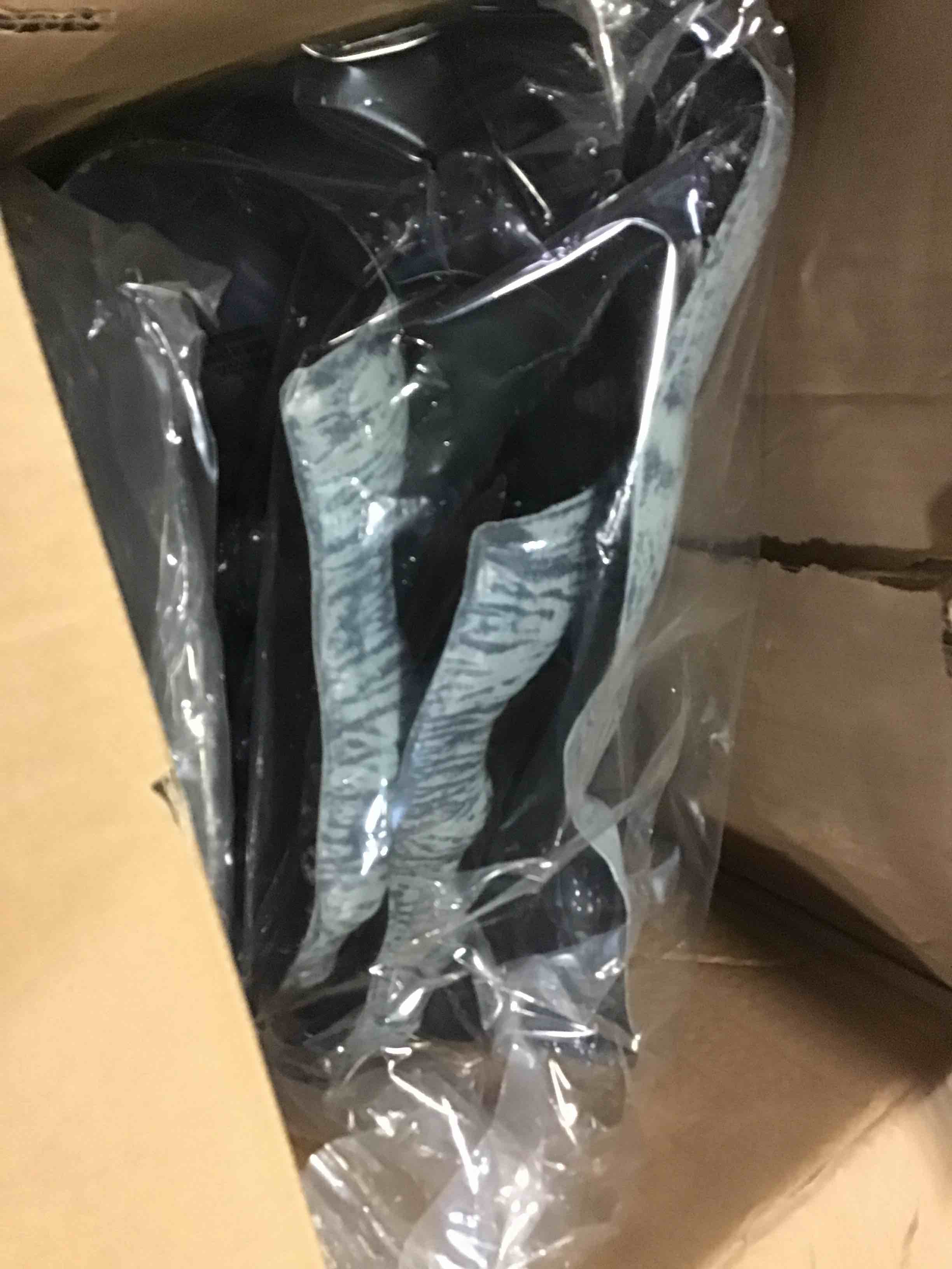 https://s3.amazonaws.com/lotting-images-prod/bidfta/YEL5550020_1698420199492.jpeg