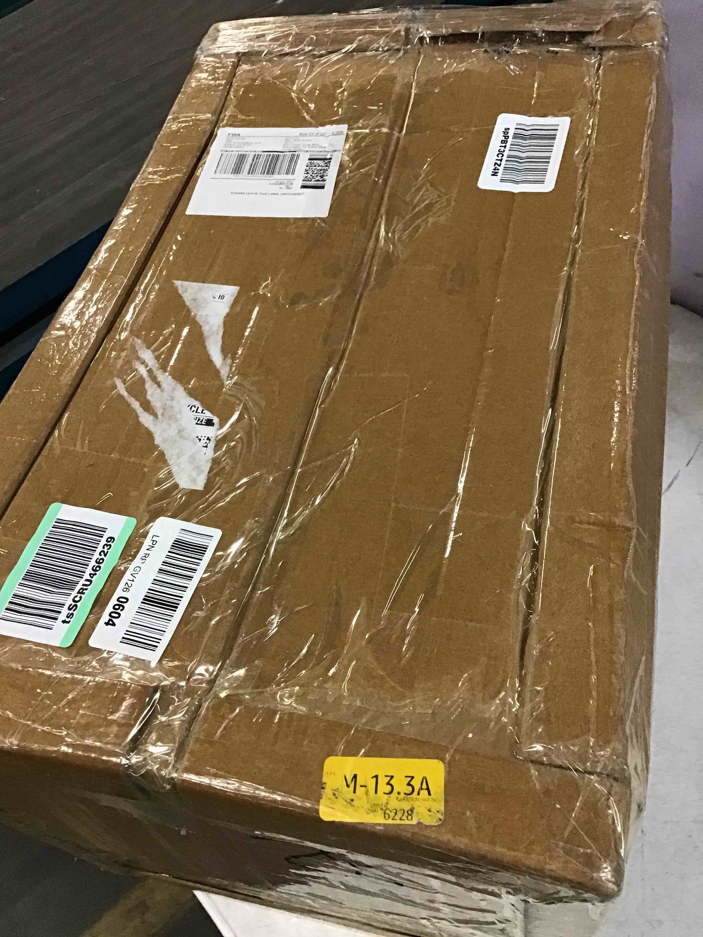 https://s3.amazonaws.com/lotting-images-prod/bidfta/YEL5550543_1696361488666.jpeg