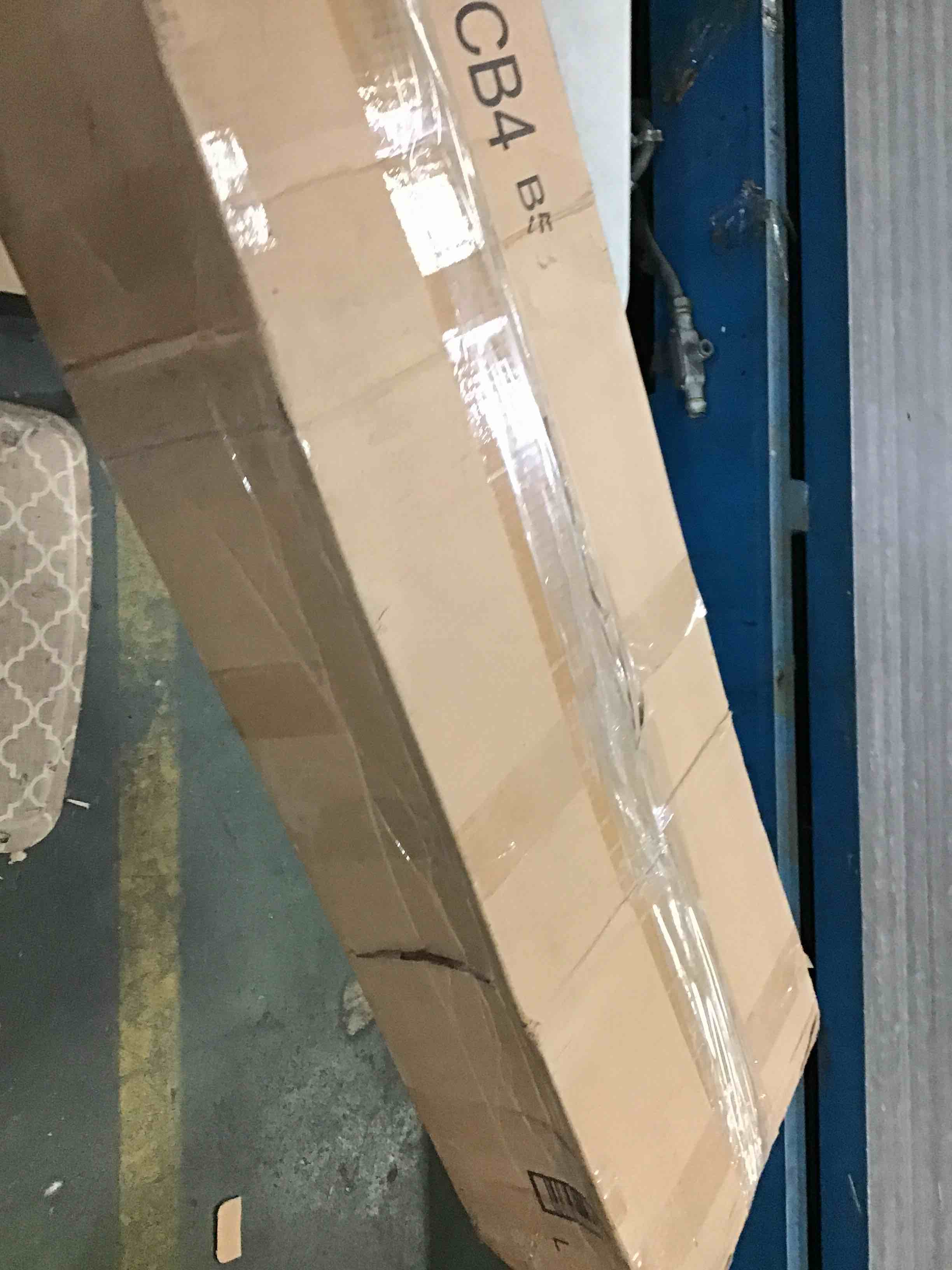 https://s3.amazonaws.com/lotting-images-prod/bidfta/YEL5550738_1696444812215.jpeg