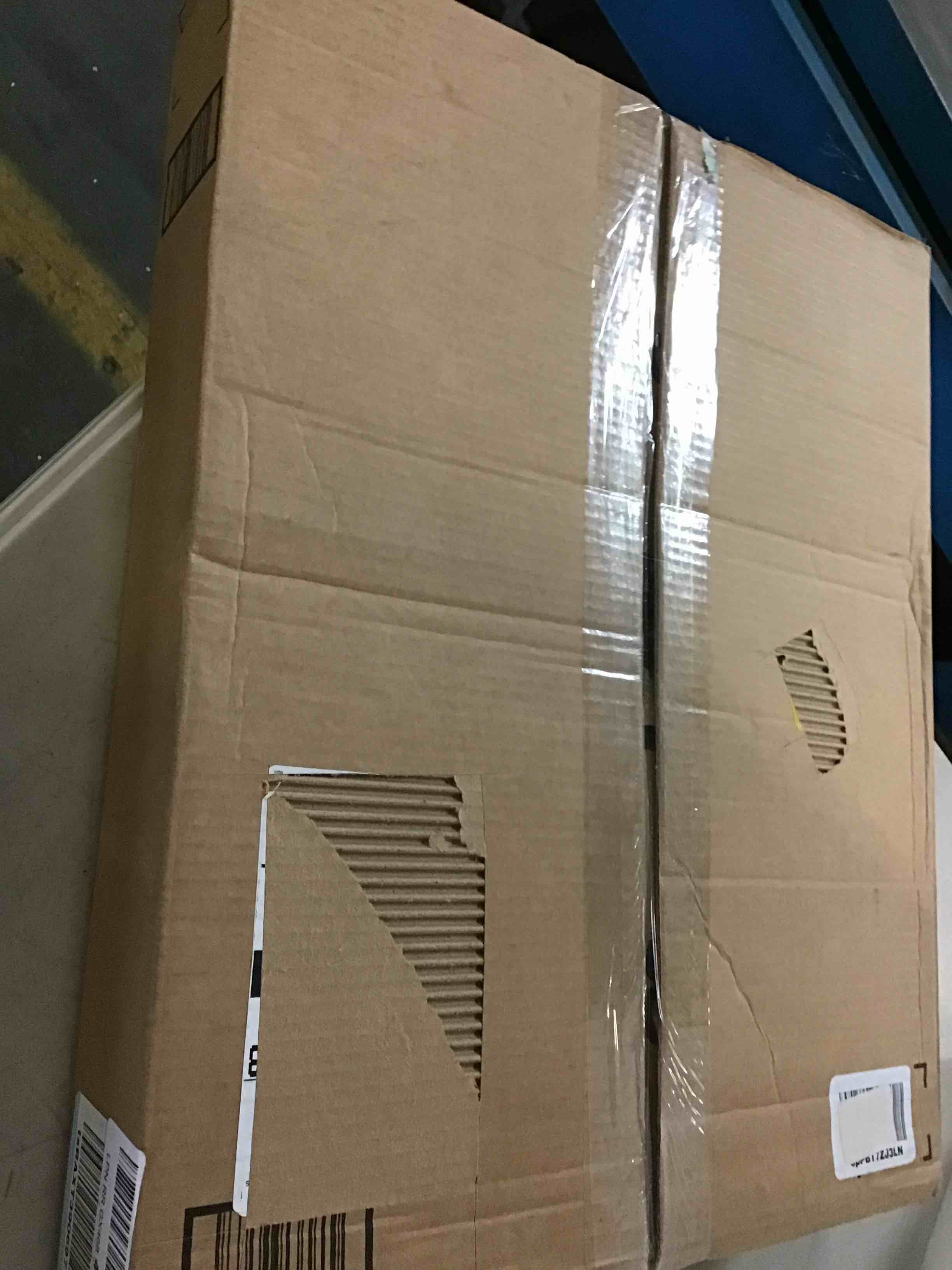 https://s3.amazonaws.com/lotting-images-prod/bidfta/YEL5551927_1697221386380.jpeg