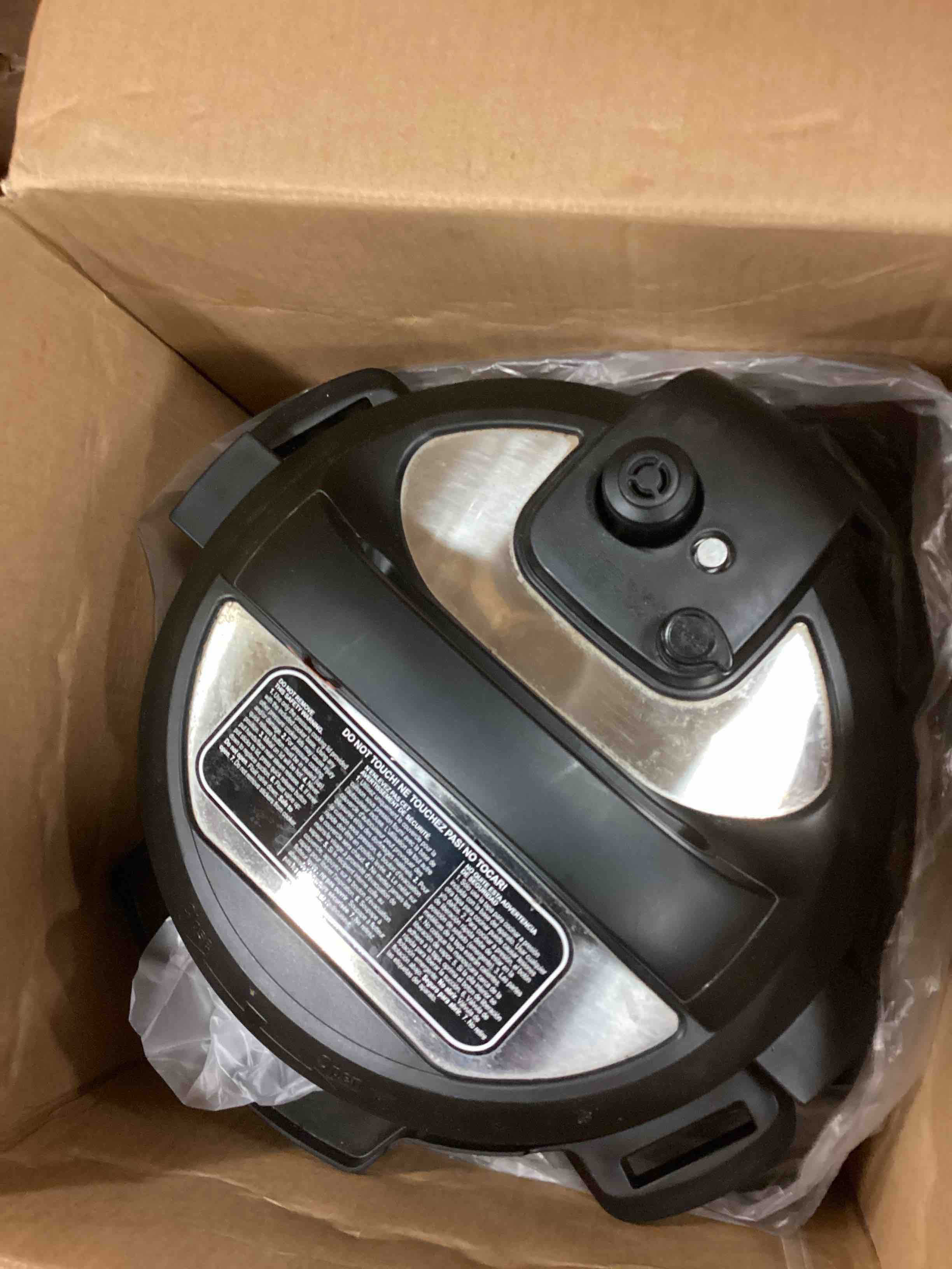https://s3.amazonaws.com/lotting-images-prod/bidfta/YEL5554565_1700575538209.jpeg