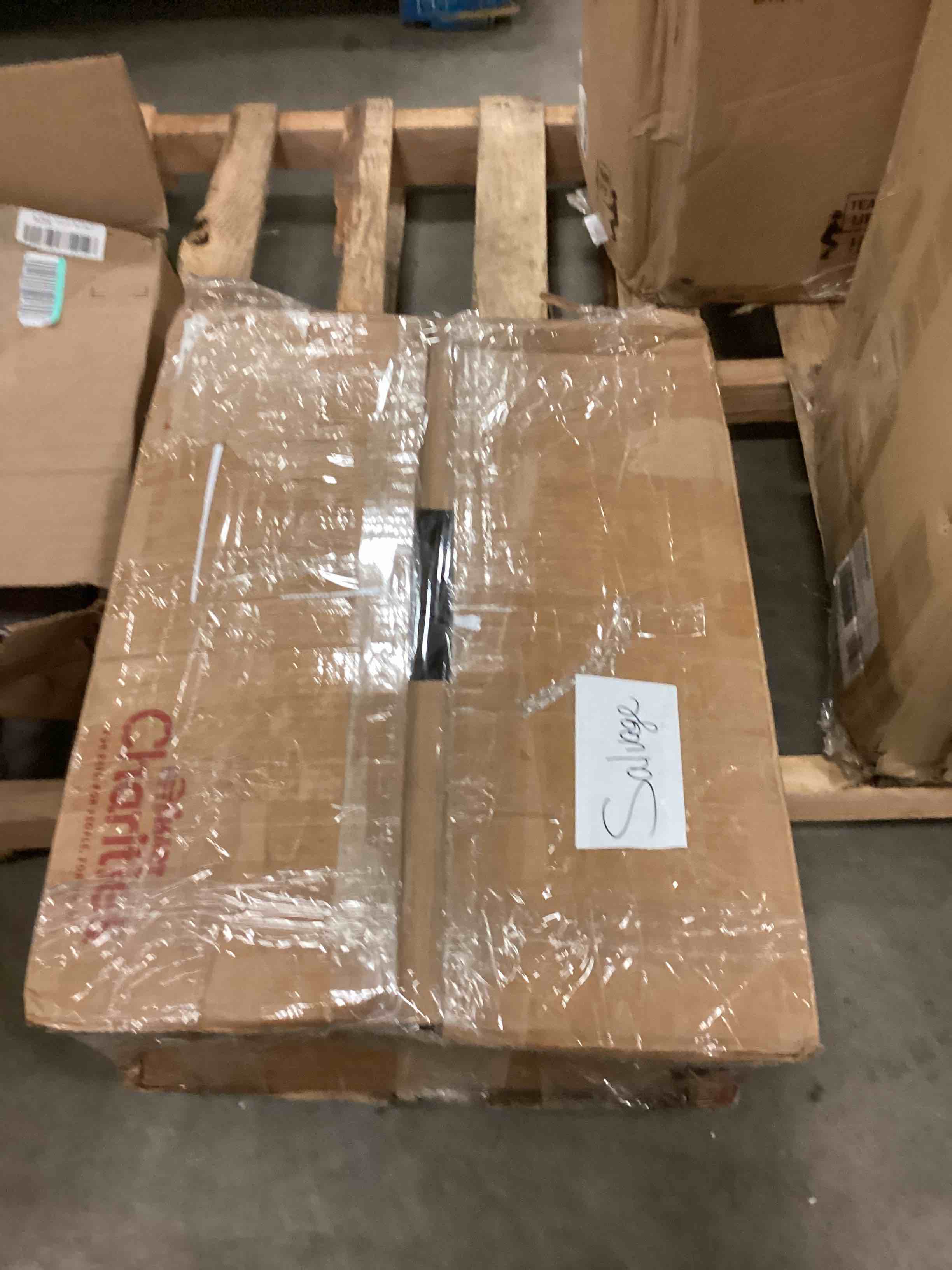 https://s3.amazonaws.com/lotting-images-prod/bidfta/YEL5554572_1700577689779.jpeg