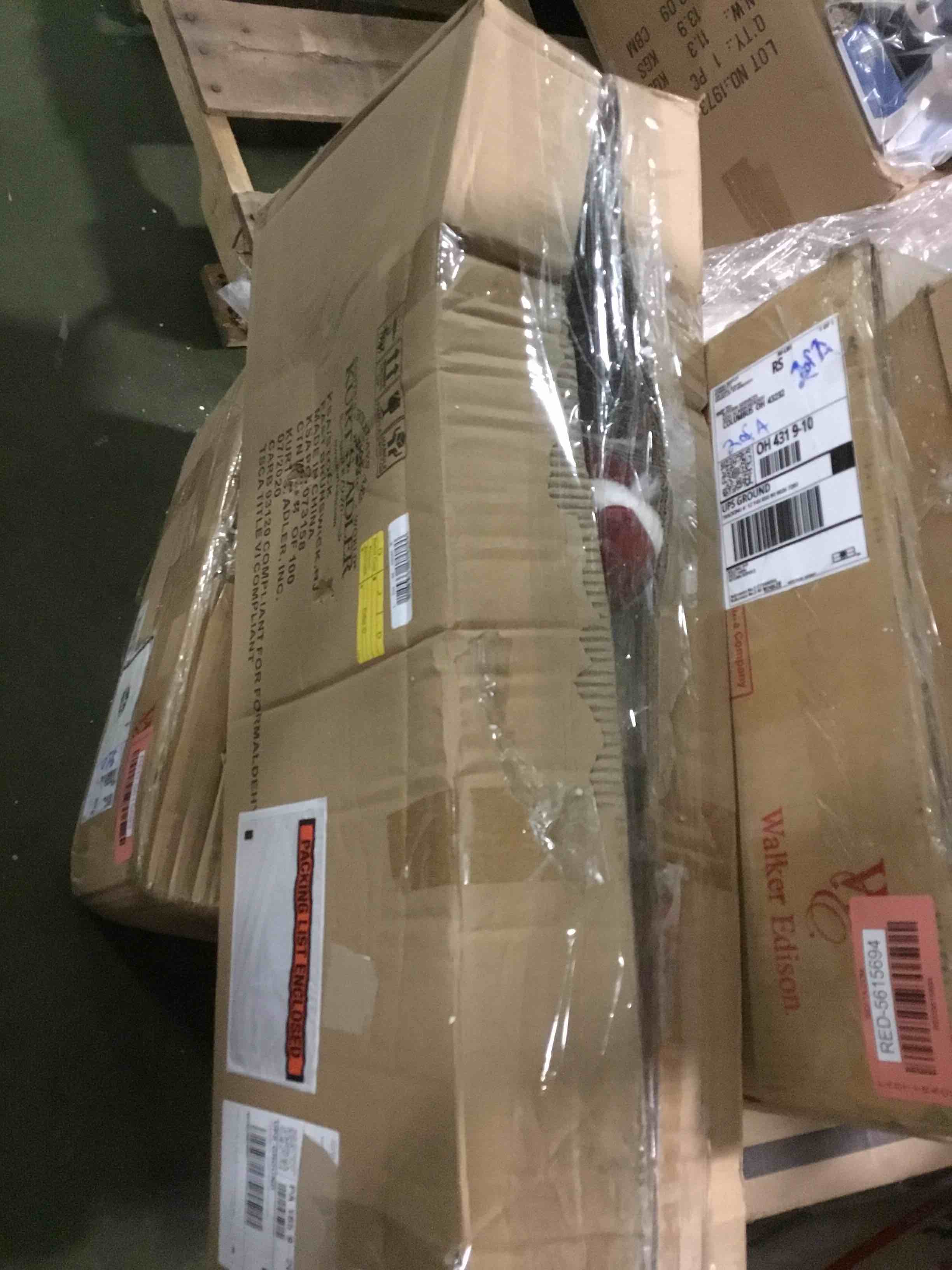 https://s3.amazonaws.com/lotting-images-prod/bidfta/YEL5576811_1697109618438.jpeg