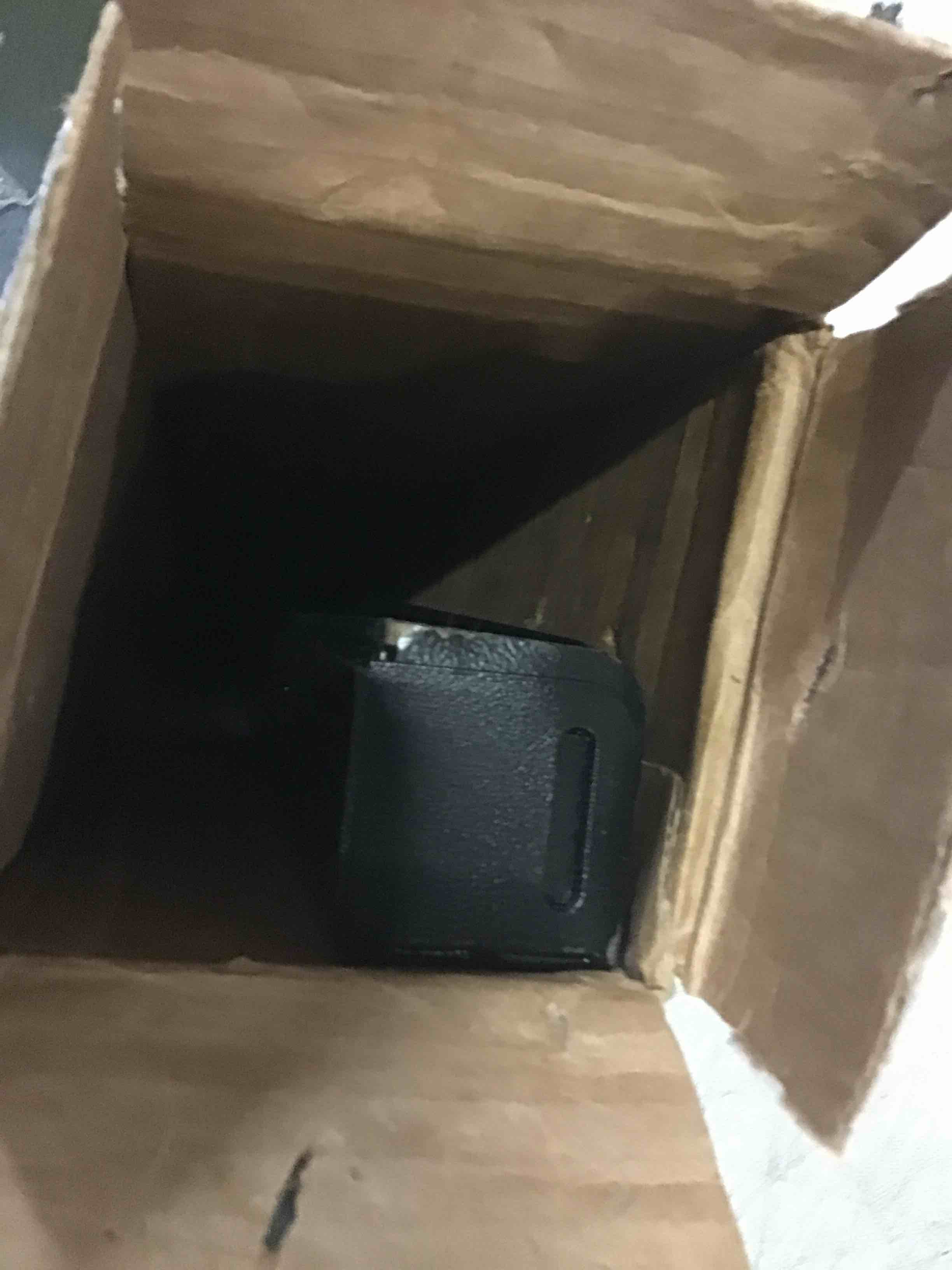 https://s3.amazonaws.com/lotting-images-prod/bidfta/YEL5578282_1697464430503.jpeg
