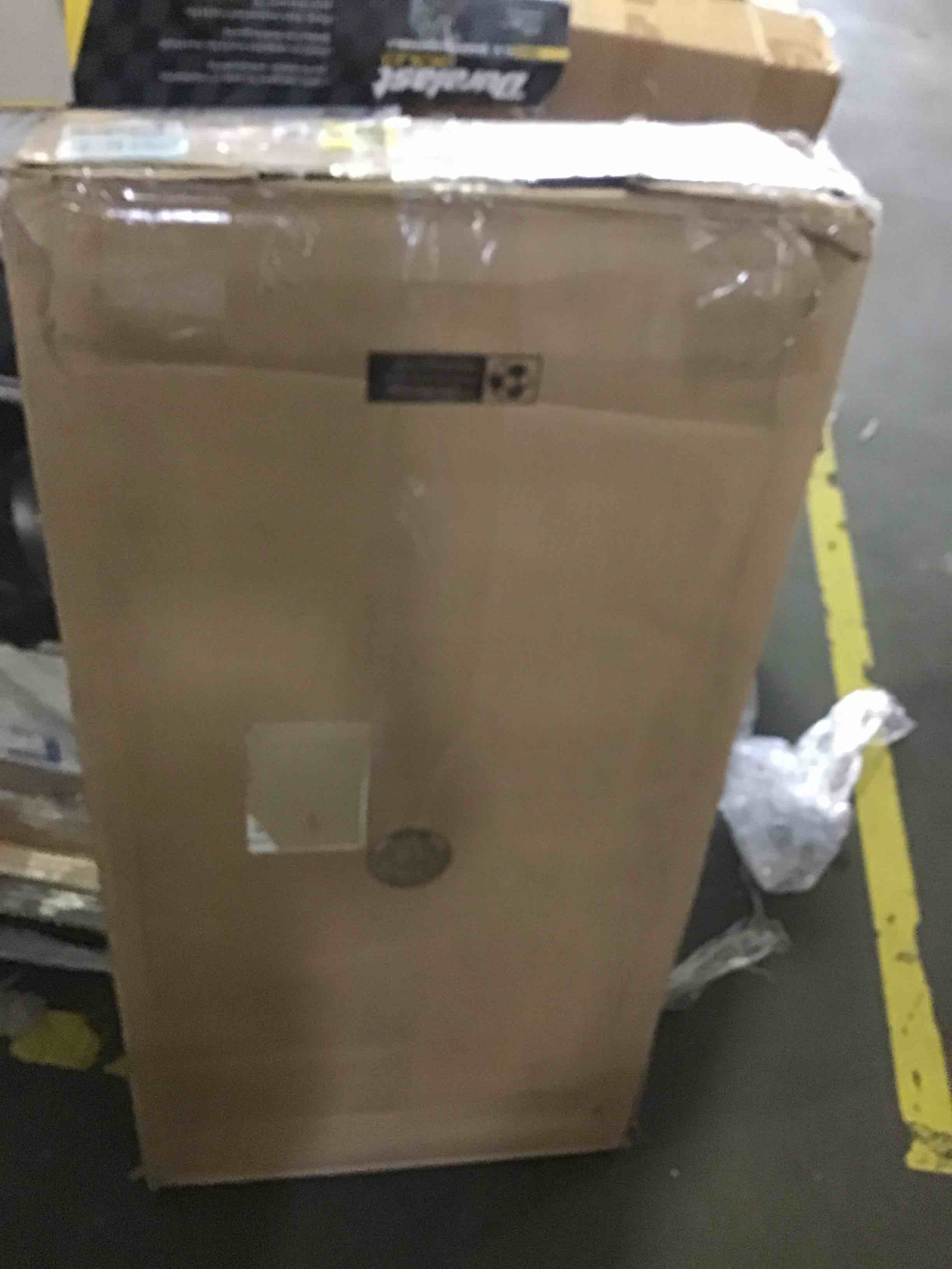 https://s3.amazonaws.com/lotting-images-prod/bidfta/YEL5579285_1697565835277.jpeg
