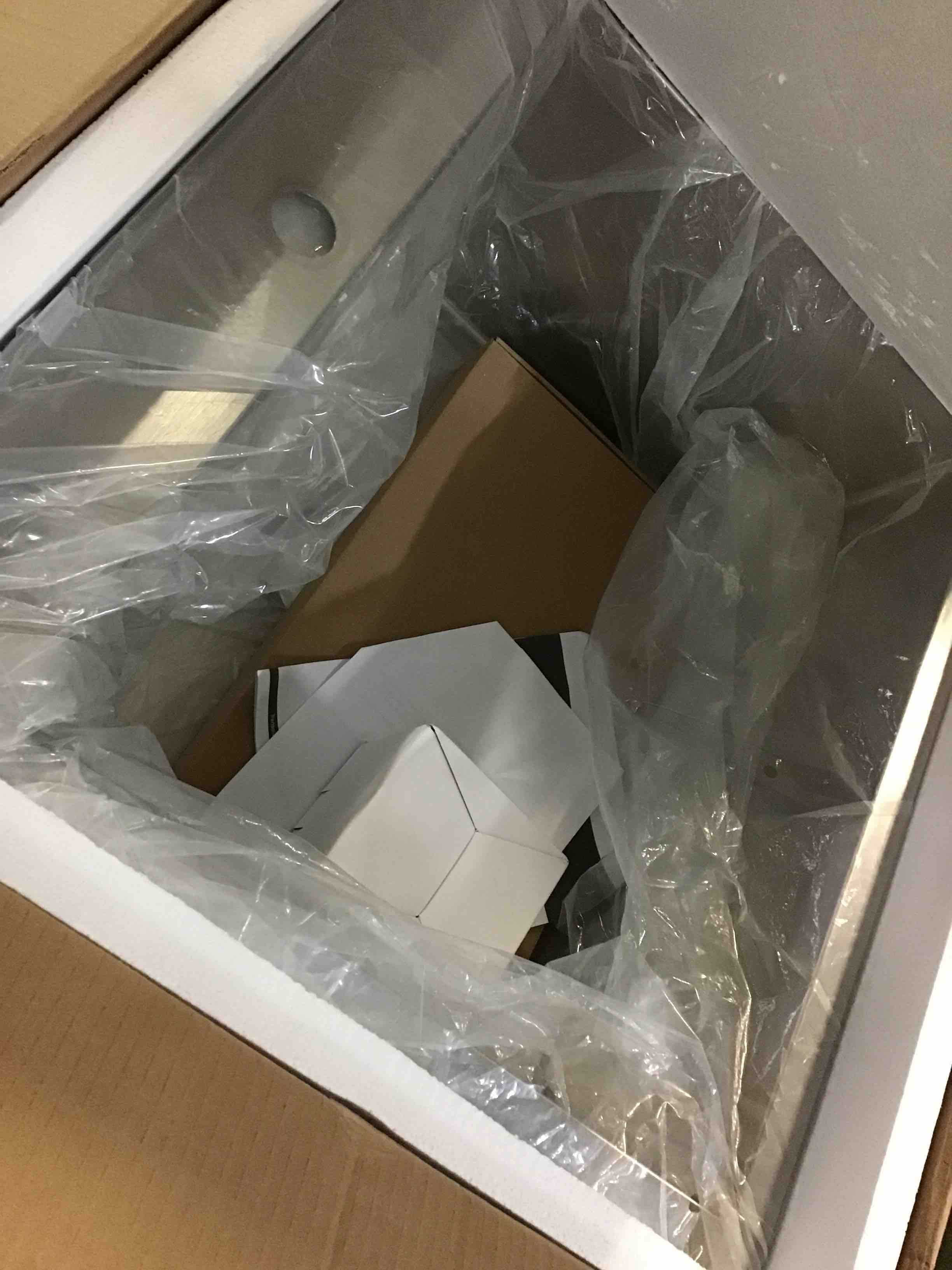 https://s3.amazonaws.com/lotting-images-prod/bidfta/YEL5582311_1697547619935.jpeg