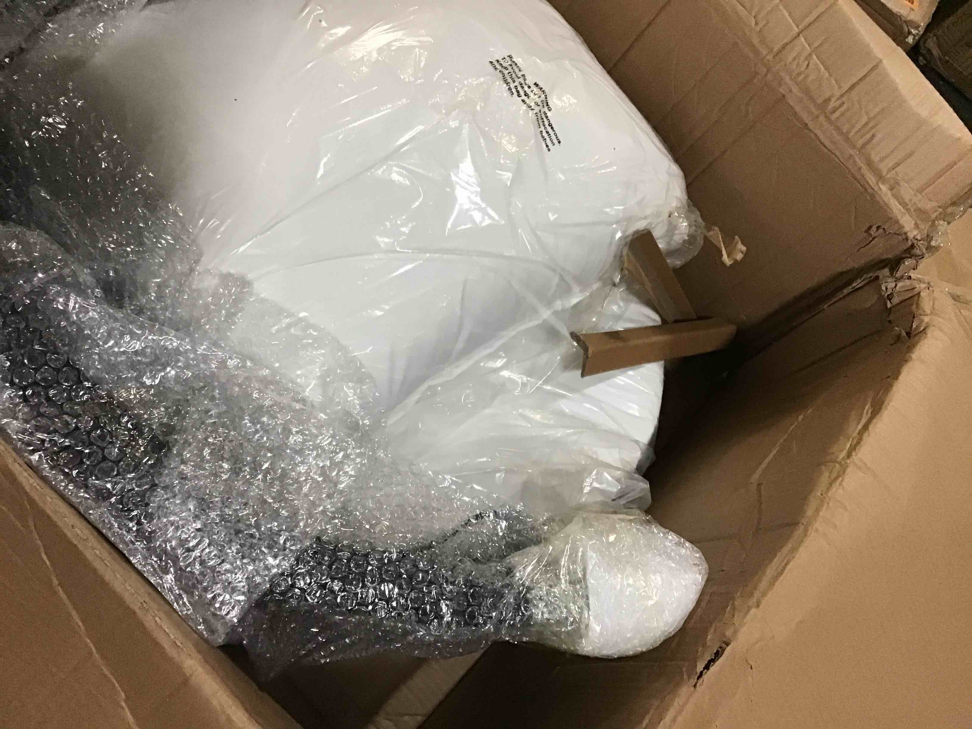 https://s3.amazonaws.com/lotting-images-prod/bidfta/YEL5585577_1697463724693.jpeg