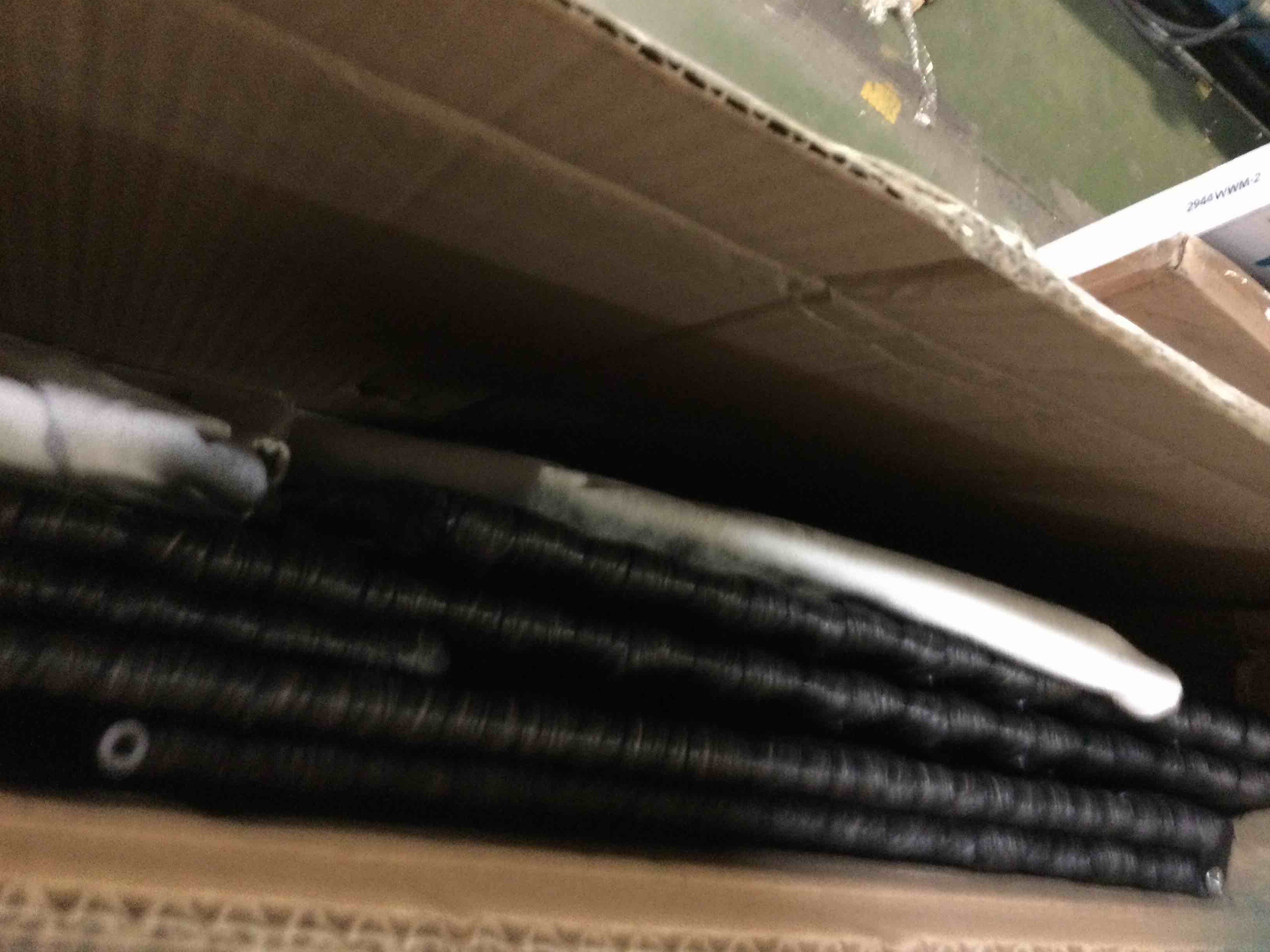 https://s3.amazonaws.com/lotting-images-prod/bidfta/YEL5586112_1697736720580.jpeg