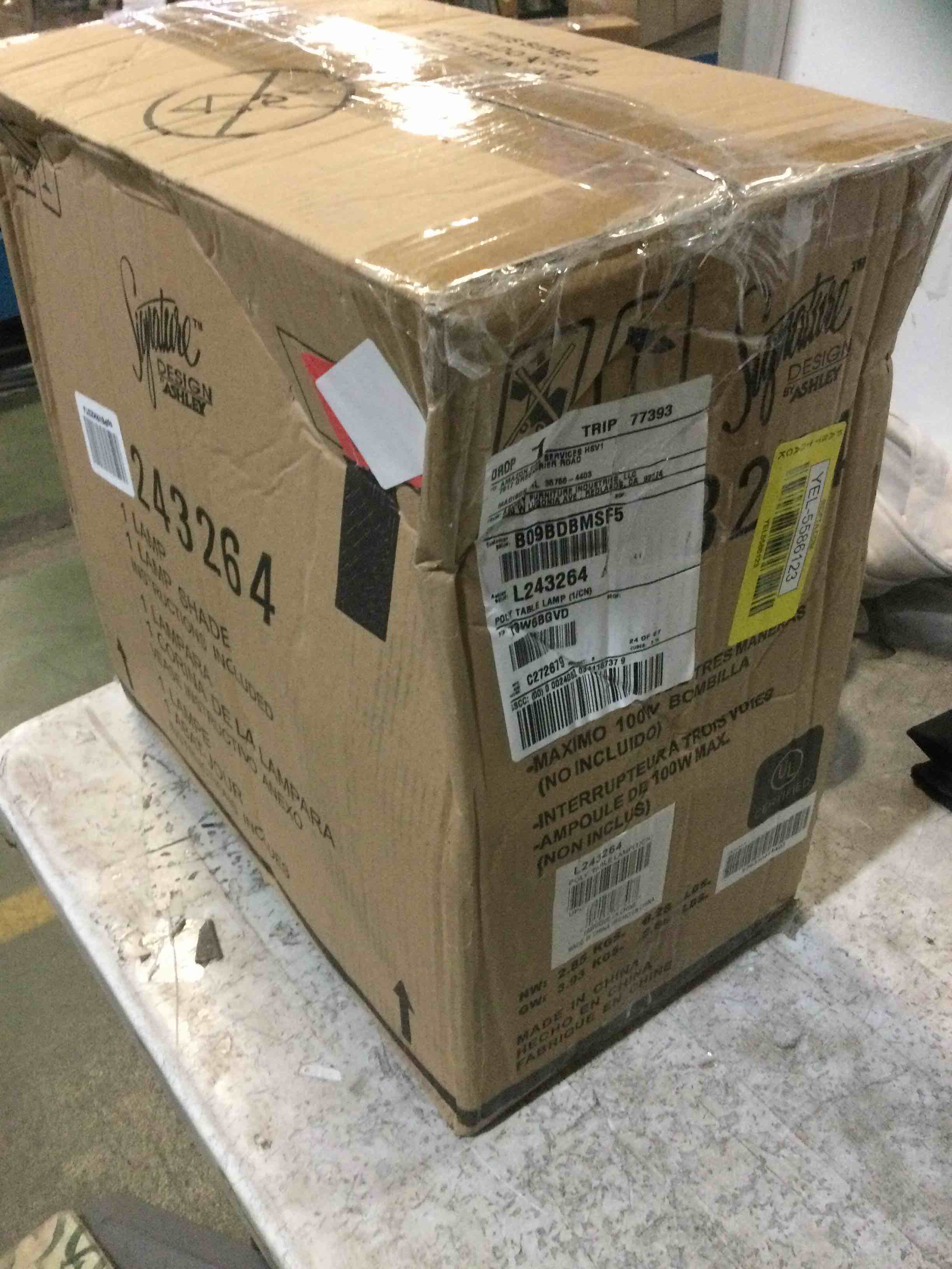 https://s3.amazonaws.com/lotting-images-prod/bidfta/YEL5586123_1697738297775.jpeg