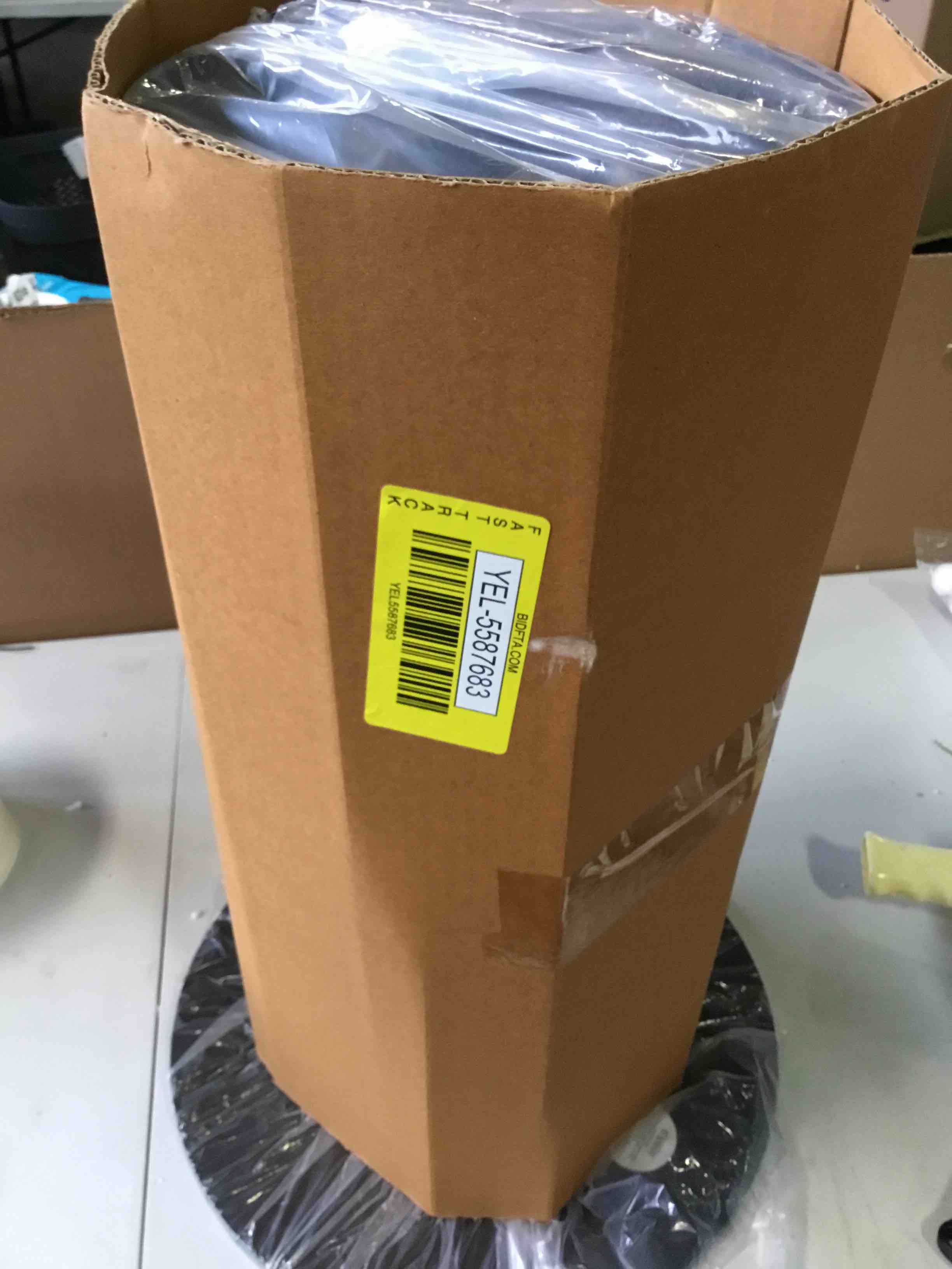 https://s3.amazonaws.com/lotting-images-prod/bidfta/YEL5587683_1697558094628.jpeg