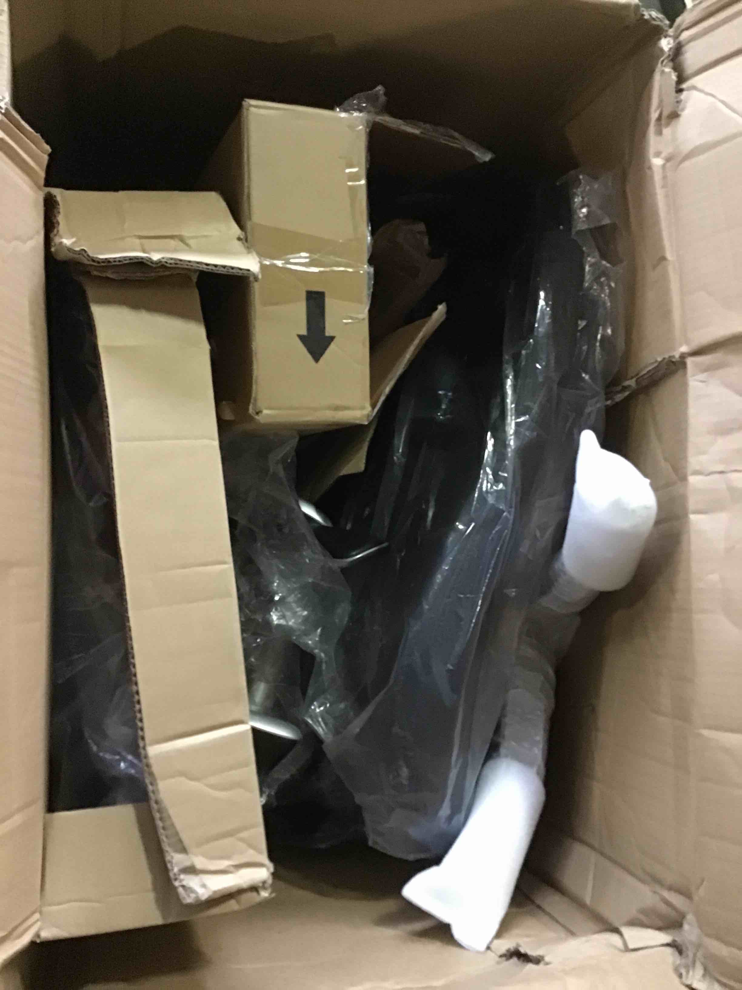 https://s3.amazonaws.com/lotting-images-prod/bidfta/YEL5592439_1696597182360.jpeg