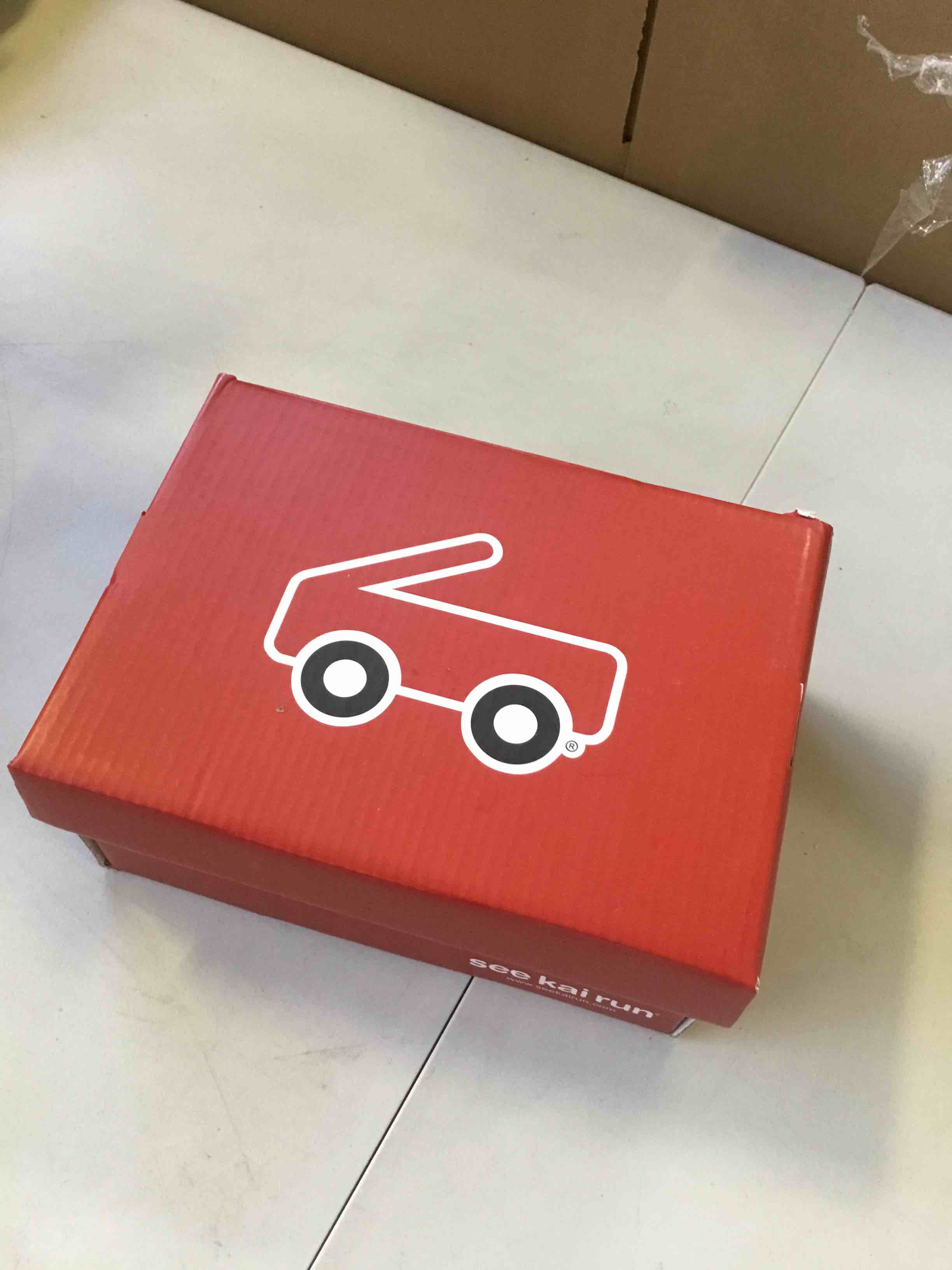 https://s3.amazonaws.com/lotting-images-prod/bidfta/YEL5593227_1696277325962.jpeg