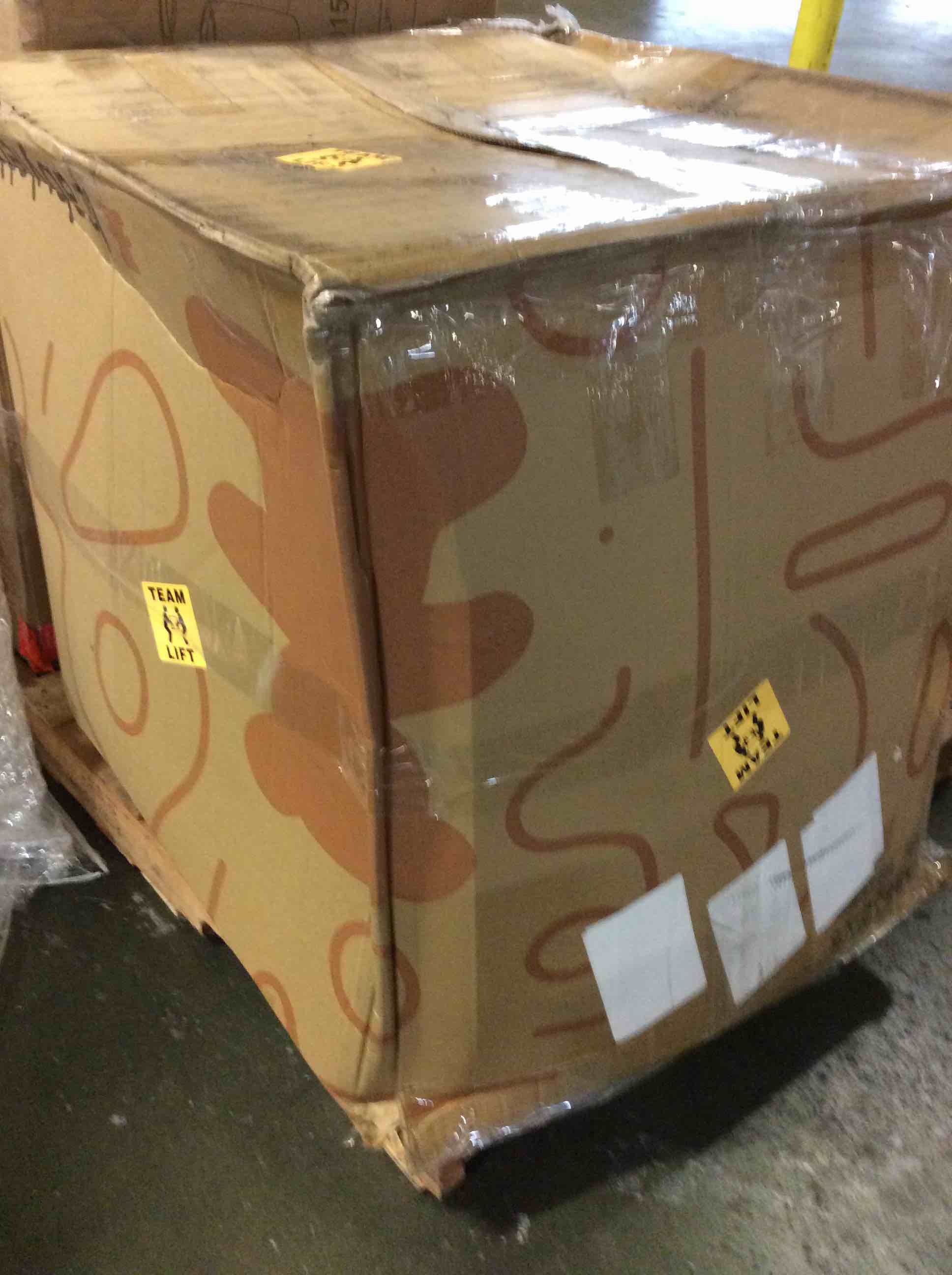 https://s3.amazonaws.com/lotting-images-prod/bidfta/YEL5593547_1696334368620.jpeg
