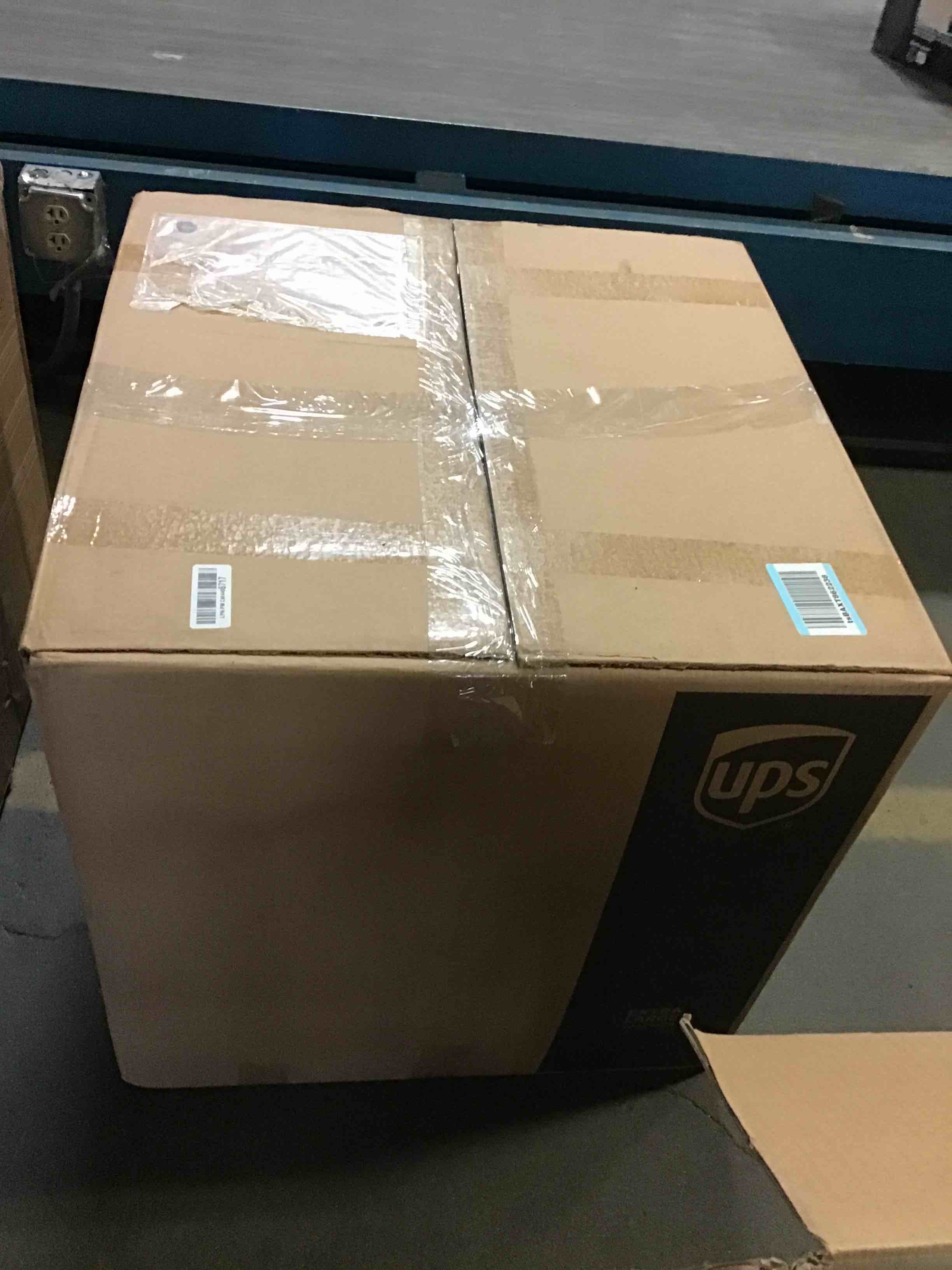 https://s3.amazonaws.com/lotting-images-prod/bidfta/YEL5596508_1699648578151.jpeg