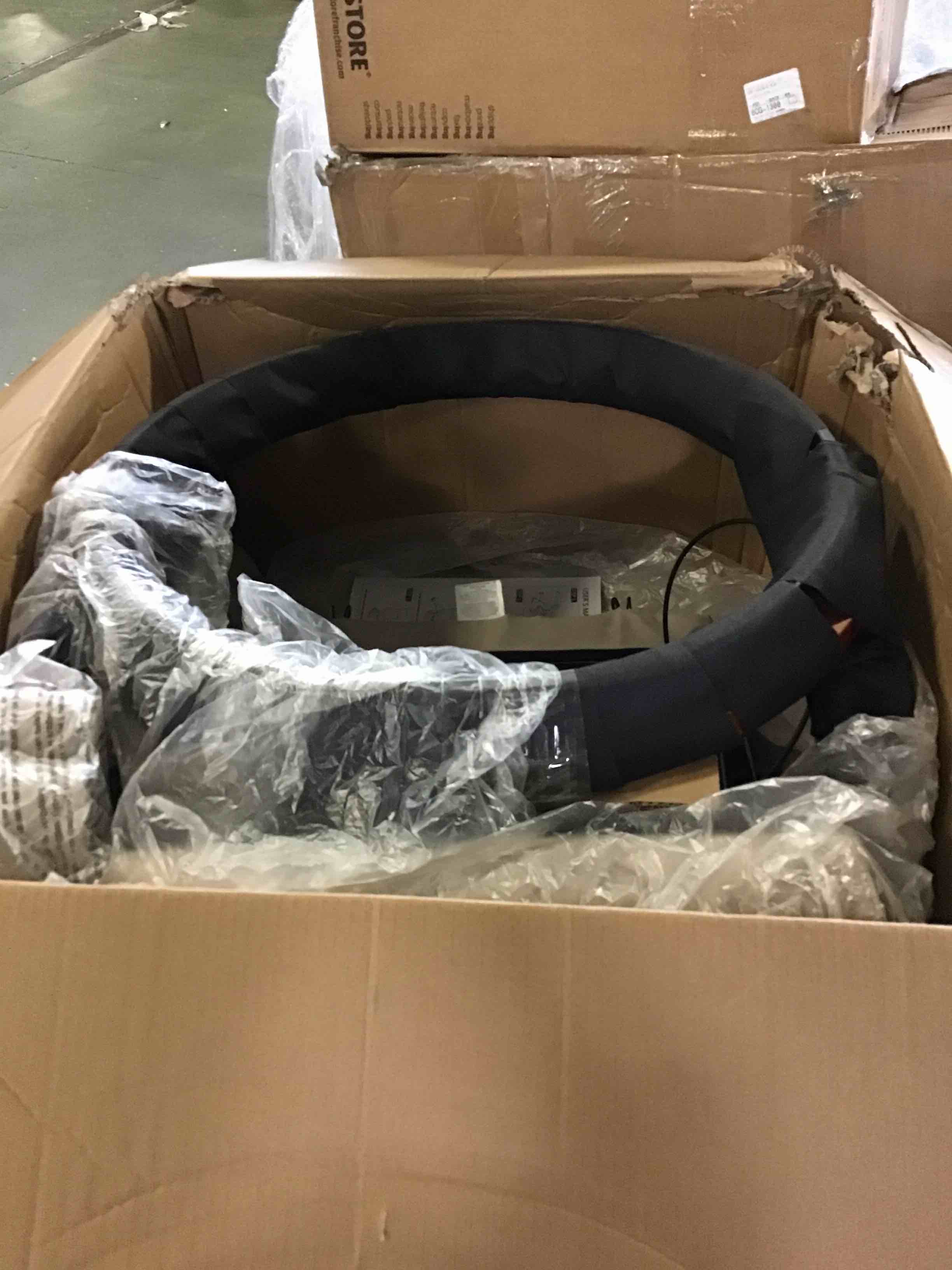 https://s3.amazonaws.com/lotting-images-prod/bidfta/YEL5597420_1696343471017.jpeg