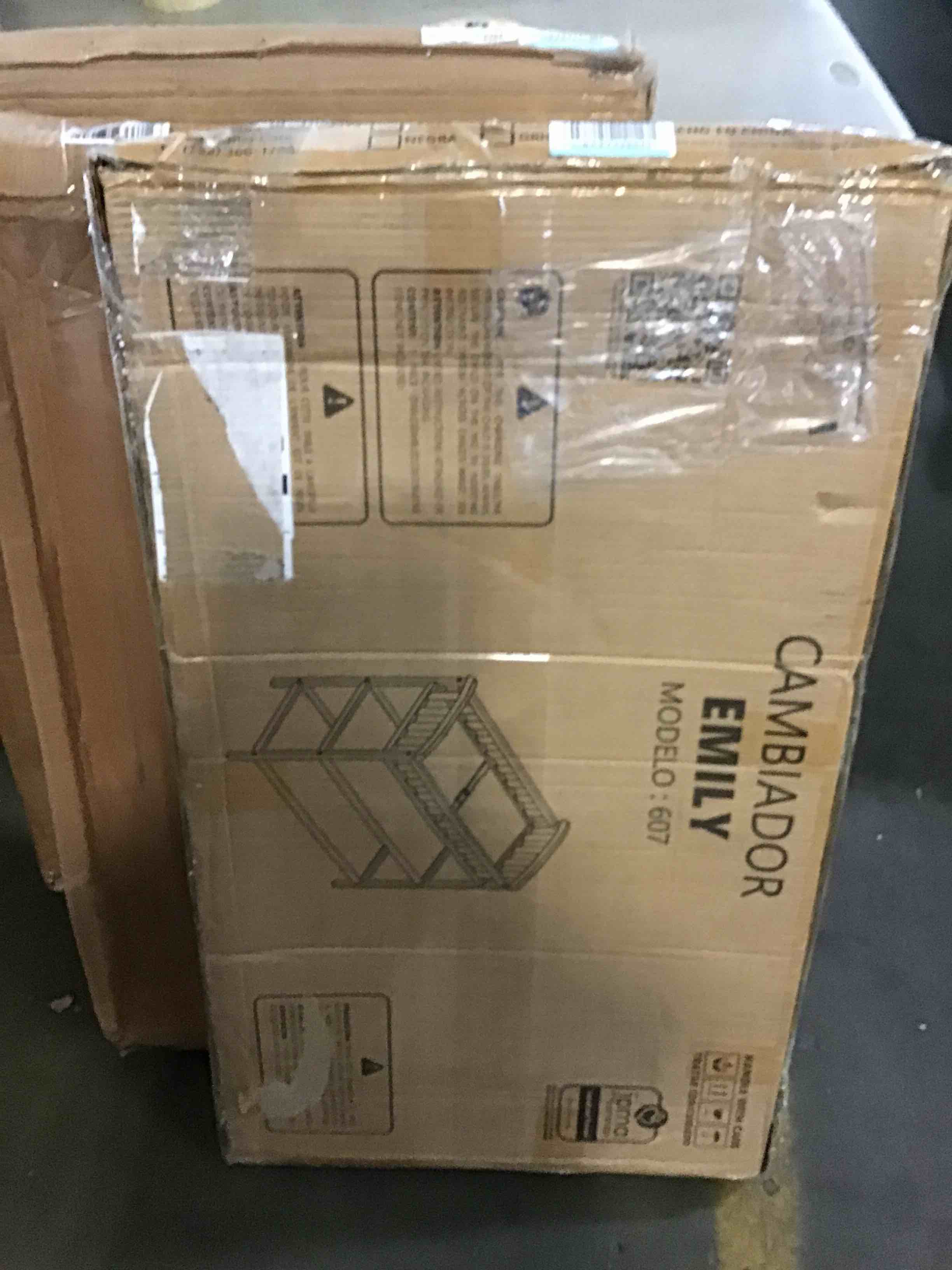 https://s3.amazonaws.com/lotting-images-prod/bidfta/YEL5597423_1696343843900.jpeg