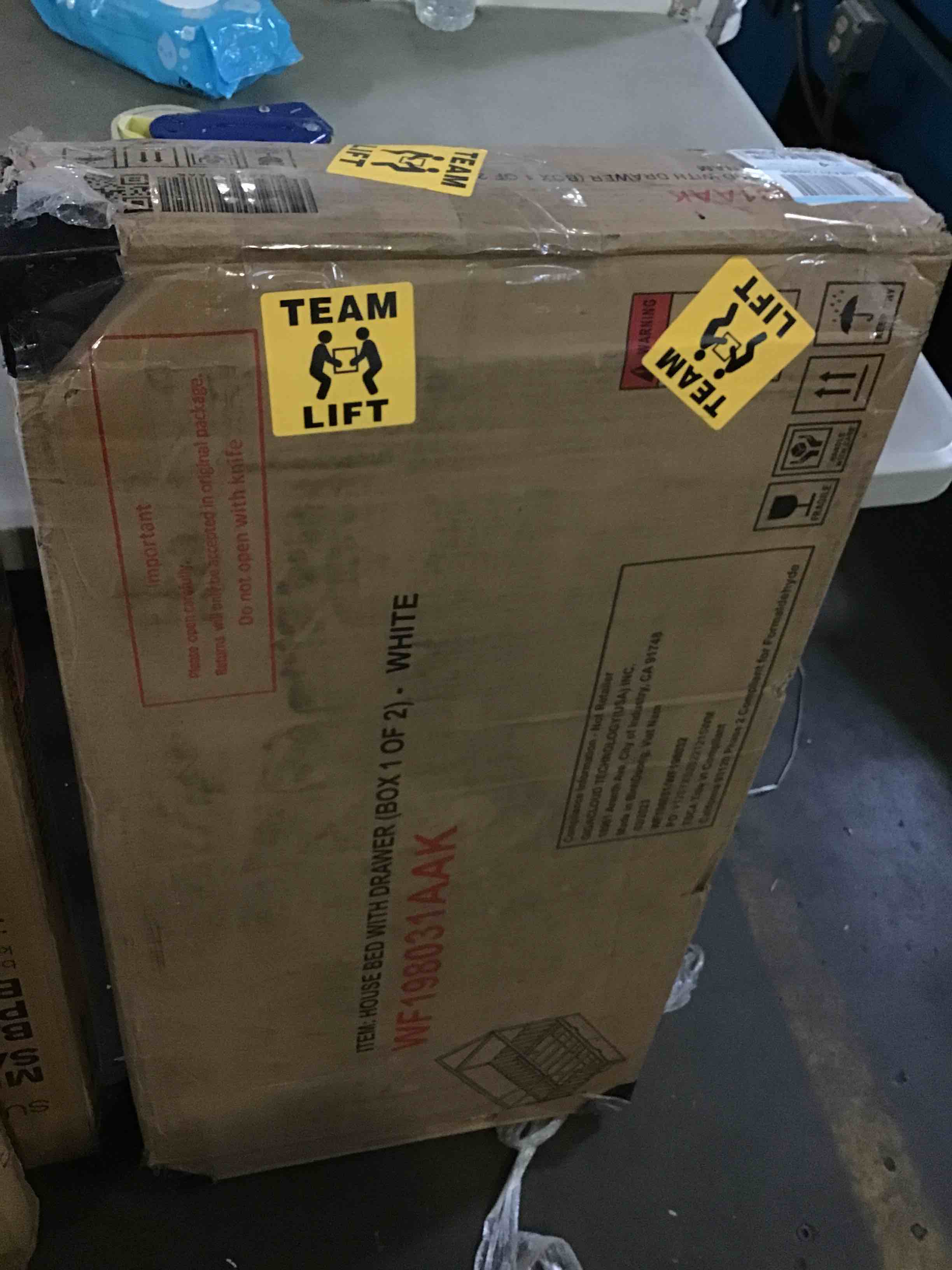 https://s3.amazonaws.com/lotting-images-prod/bidfta/YEL5597486_1696354509846.jpeg
