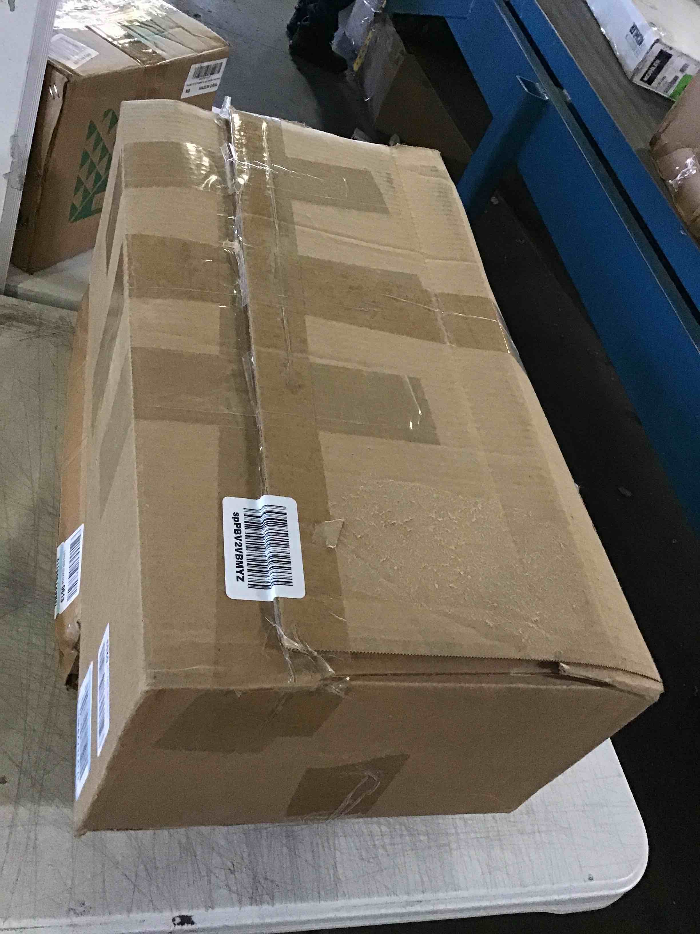 https://s3.amazonaws.com/lotting-images-prod/bidfta/YEL5598183_1696622002911.jpeg