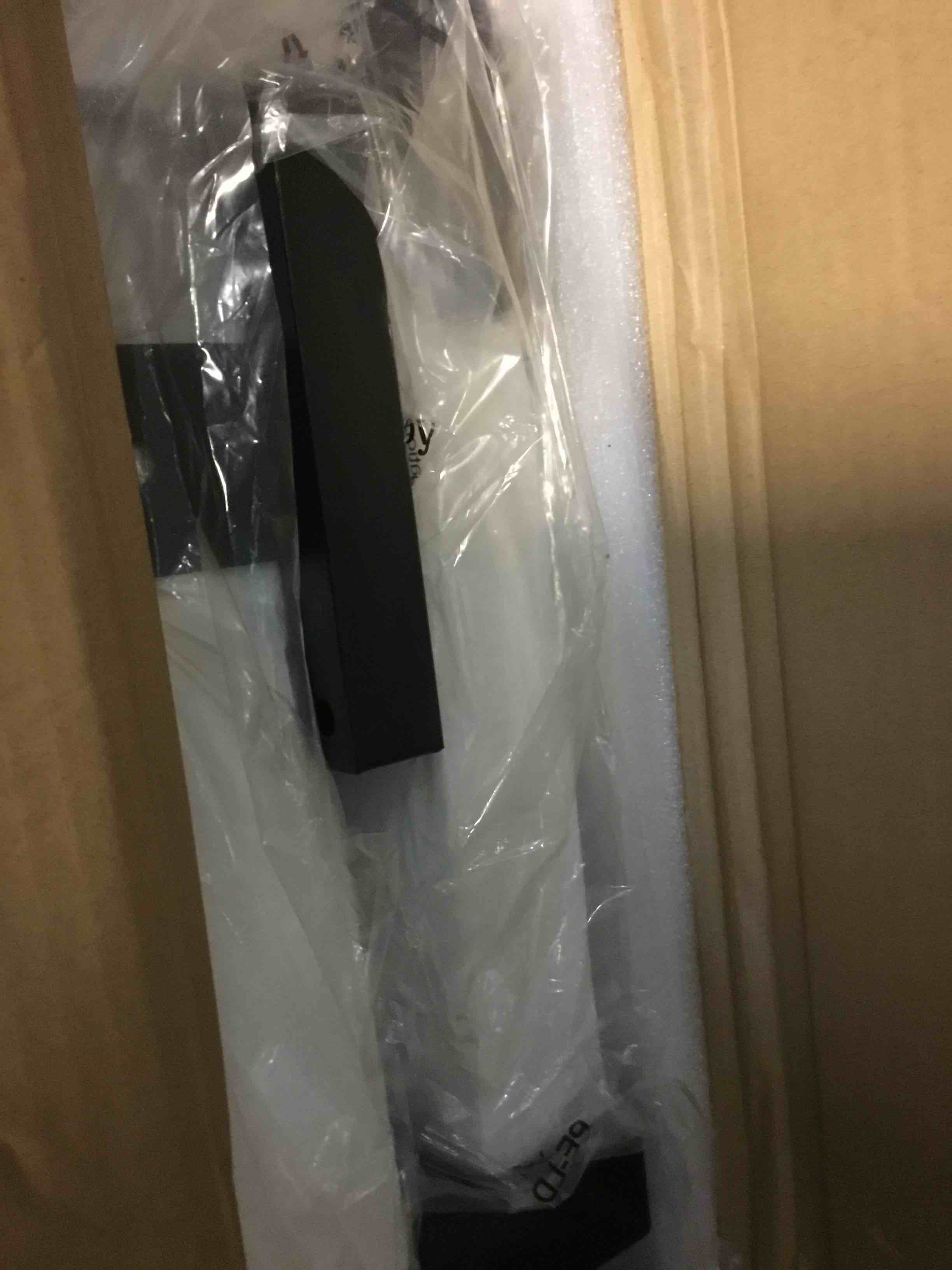 https://s3.amazonaws.com/lotting-images-prod/bidfta/YEL5599099_1697284989309.jpeg