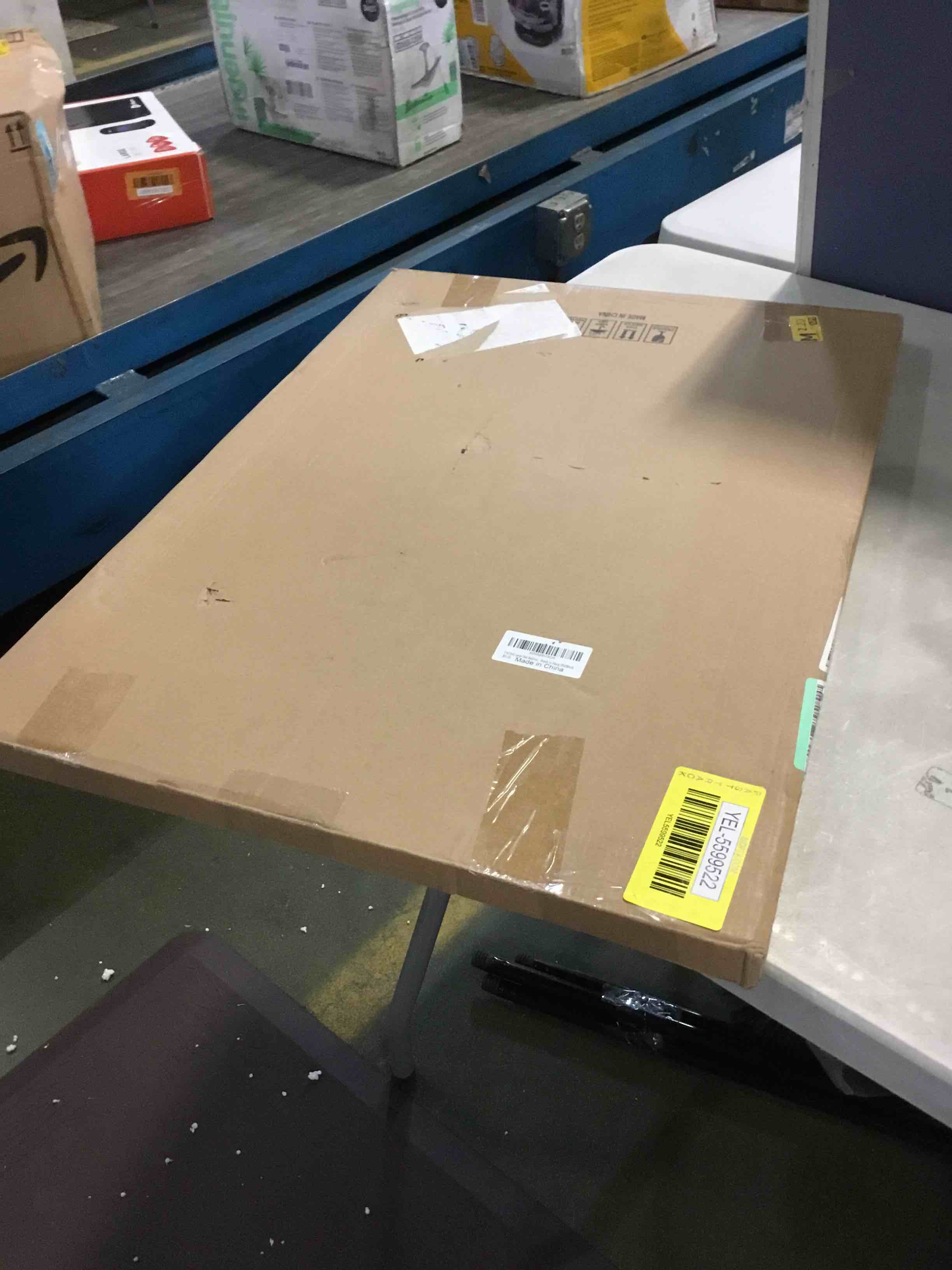 https://s3.amazonaws.com/lotting-images-prod/bidfta/YEL5599522_1697555278223.jpeg
