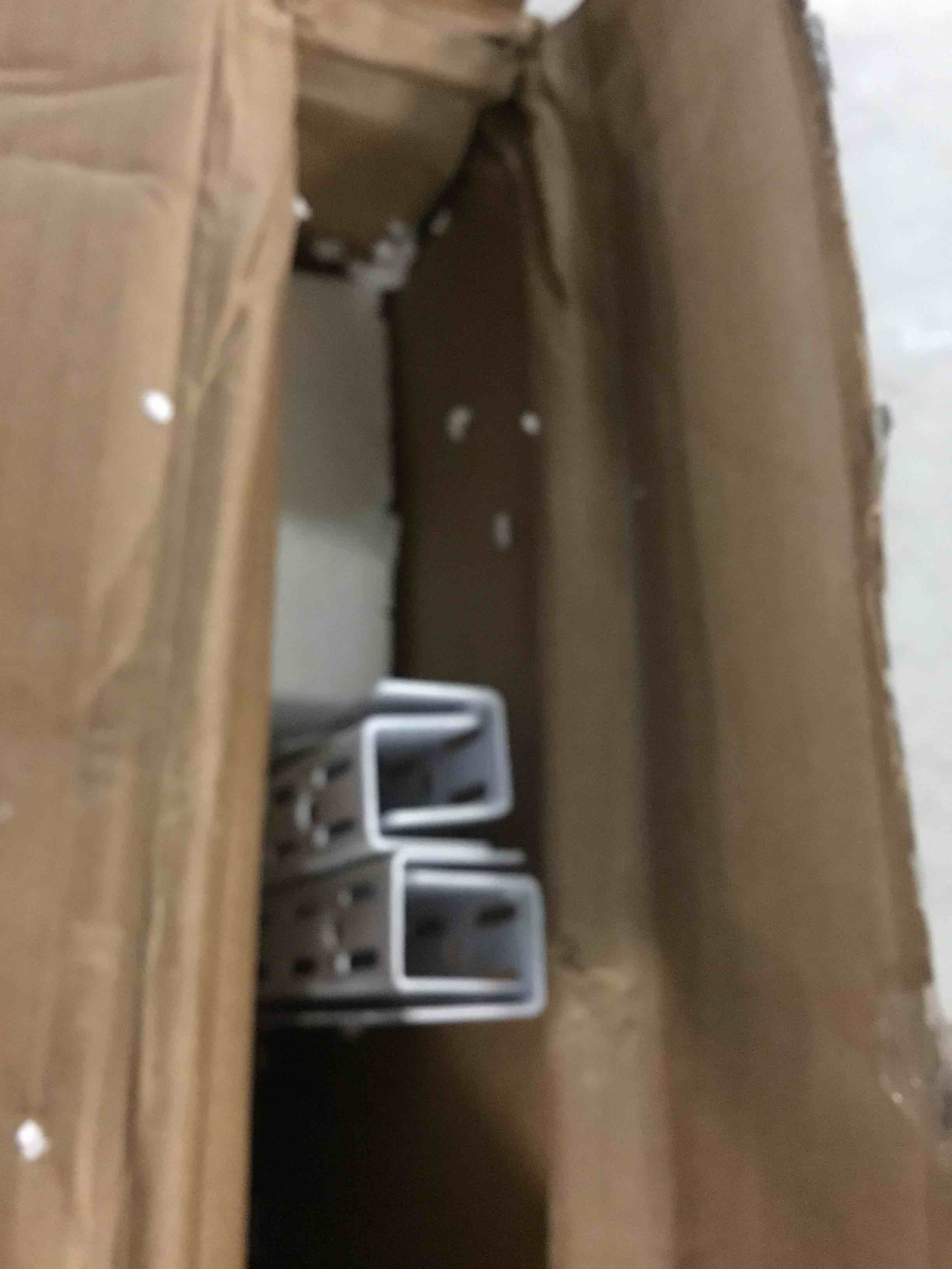 https://s3.amazonaws.com/lotting-images-prod/bidfta/YEL5599609_1697805223729.jpeg