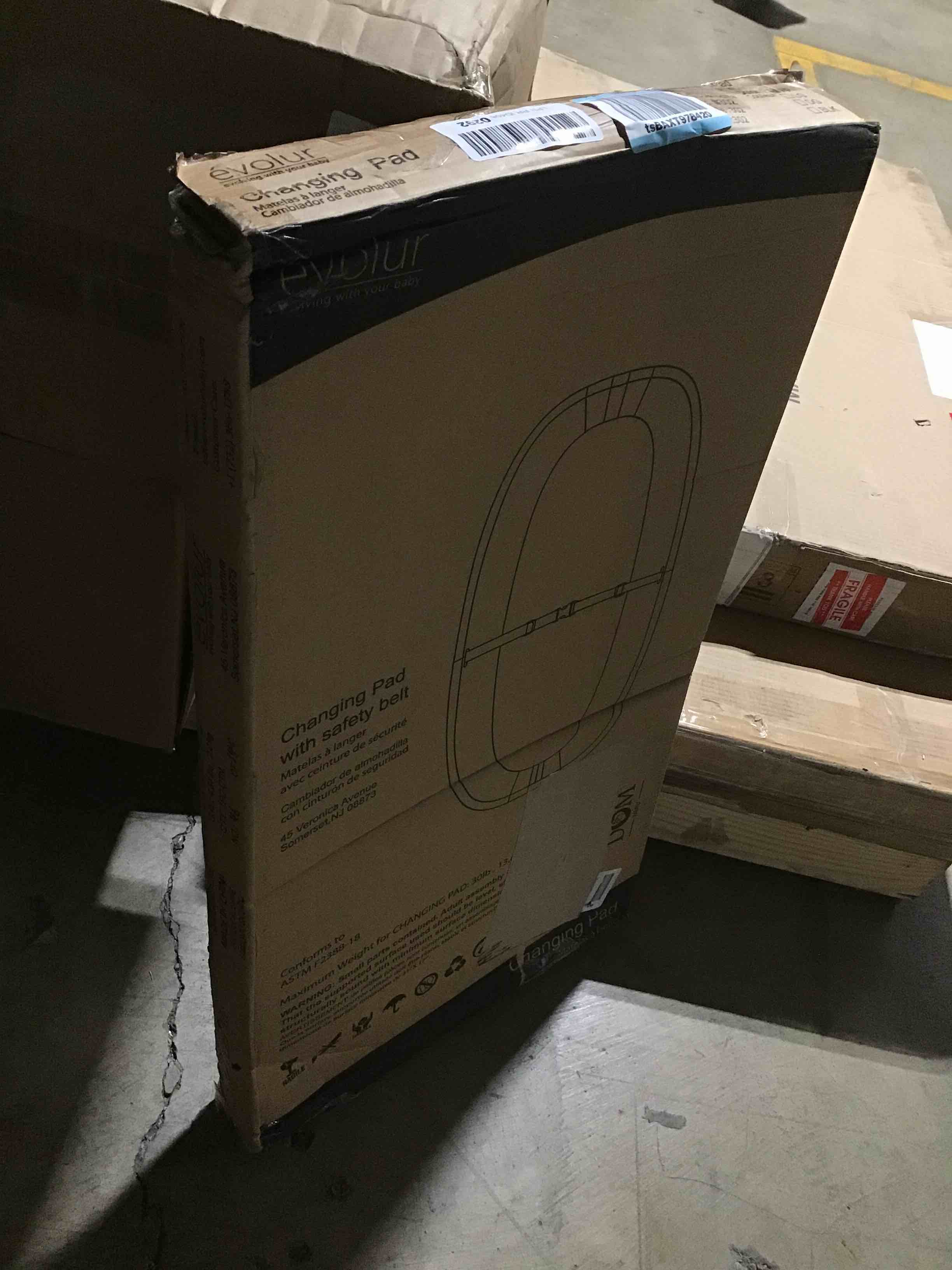 https://s3.amazonaws.com/lotting-images-prod/bidfta/YEL5603939_1708118935949.jpeg