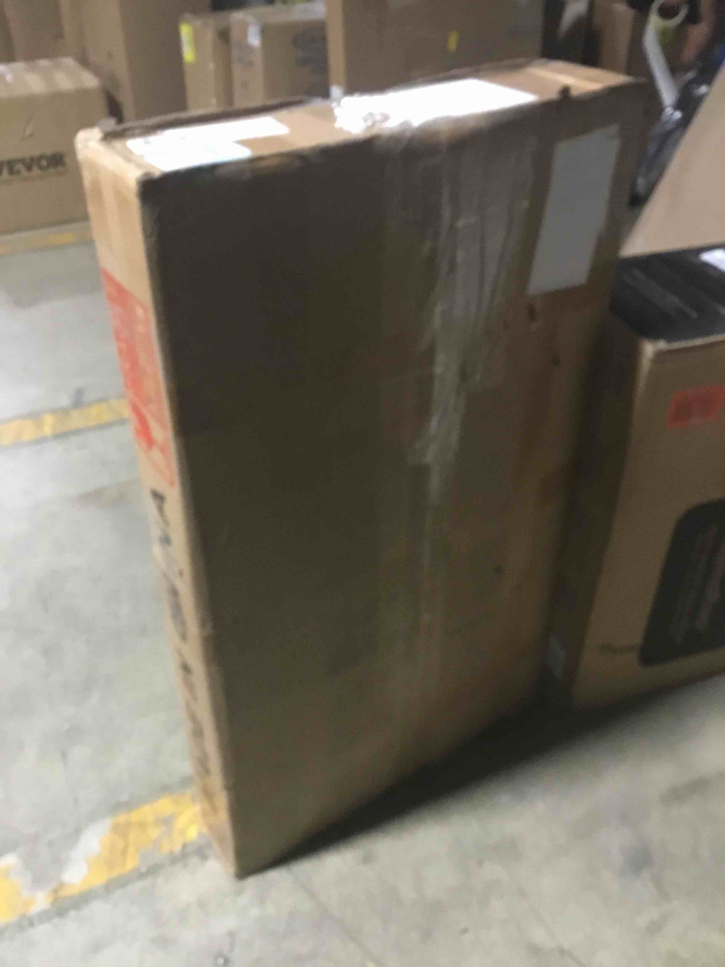 https://s3.amazonaws.com/lotting-images-prod/bidfta/YEL5604161_1708528533158.jpeg