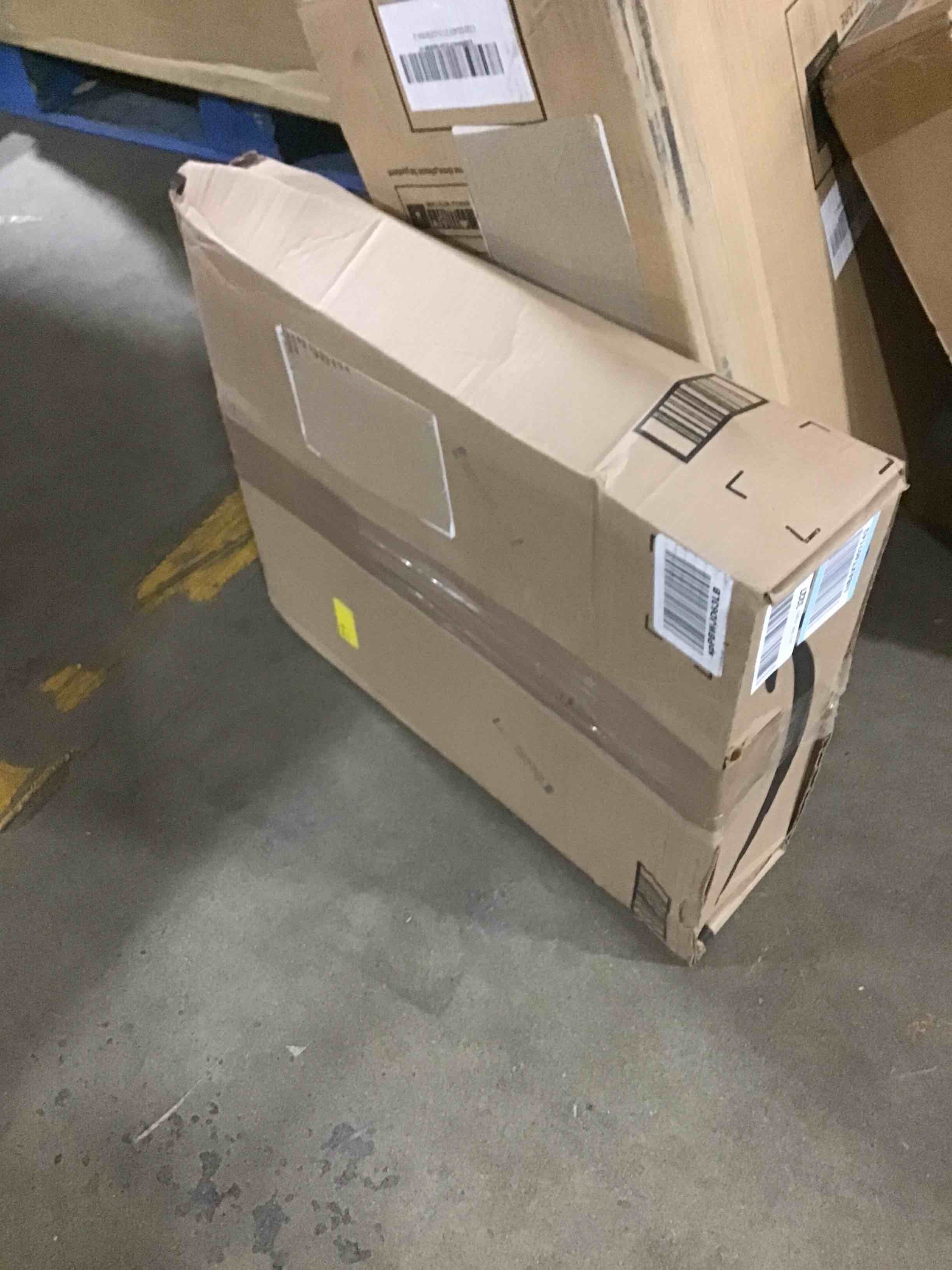 https://s3.amazonaws.com/lotting-images-prod/bidfta/YEL5605533_1707924360801.jpeg