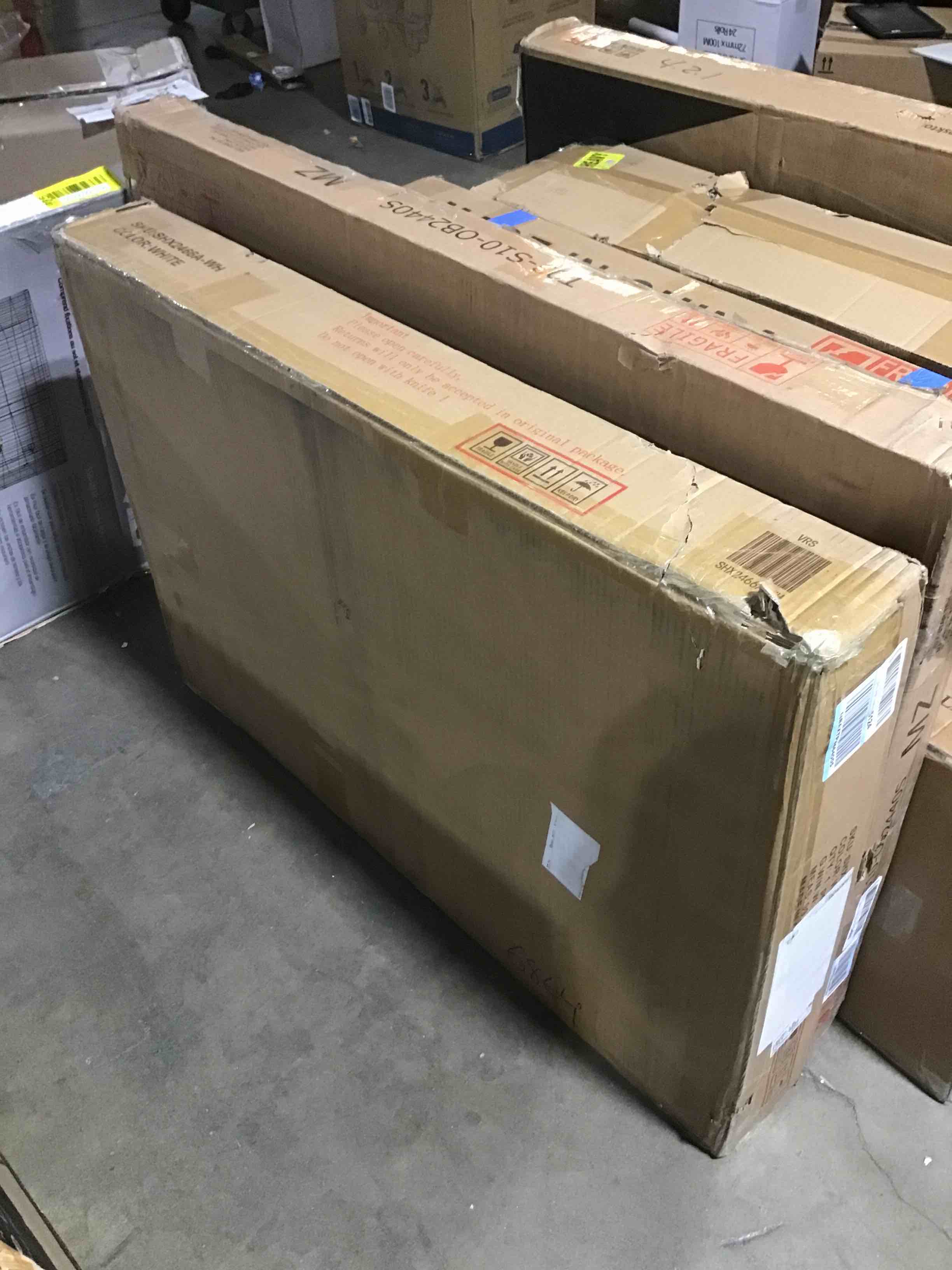 https://s3.amazonaws.com/lotting-images-prod/bidfta/YEL5605540_1707925119876.jpeg