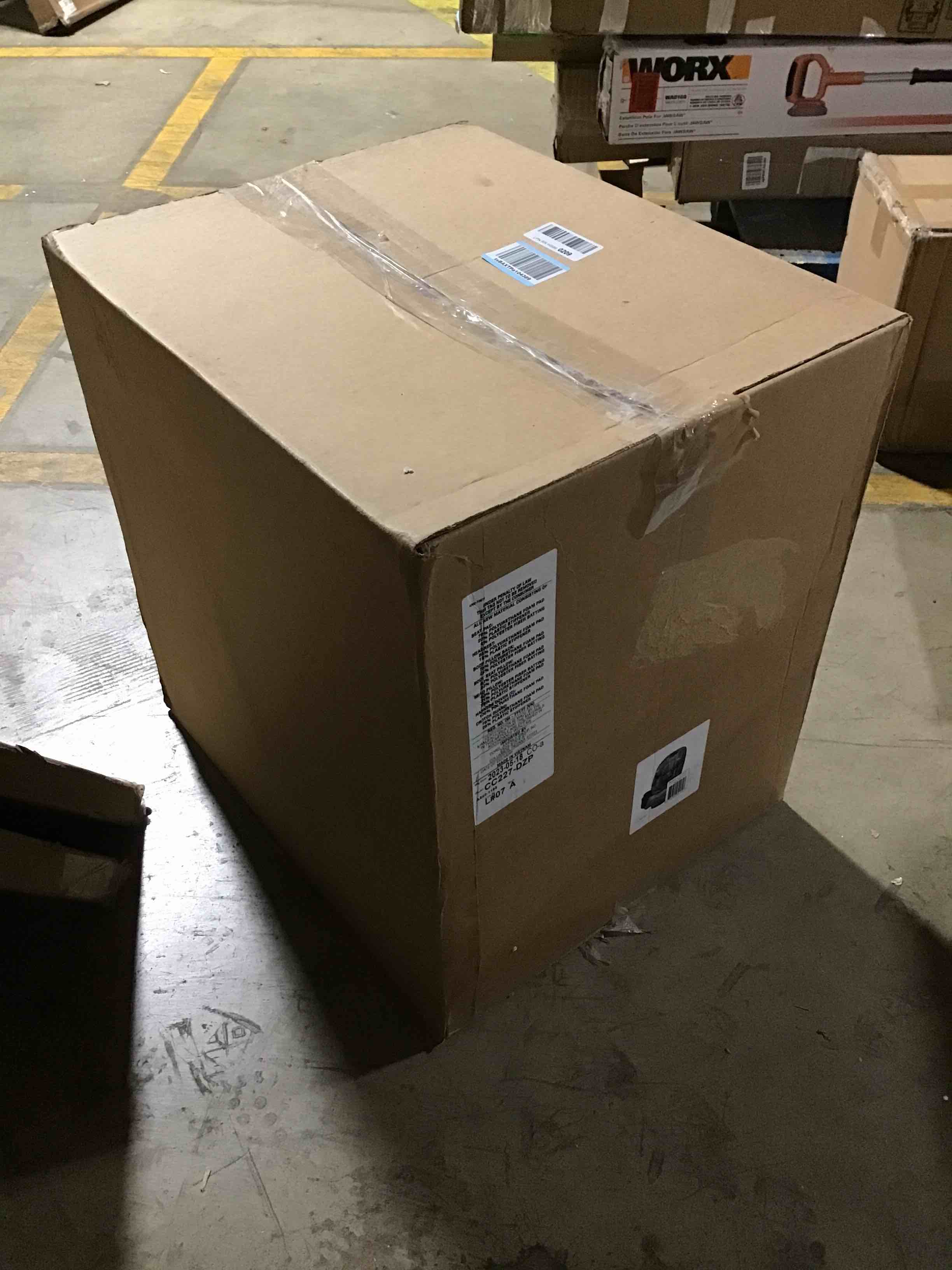 https://s3.amazonaws.com/lotting-images-prod/bidfta/YEL5607336_1706190507577.jpeg