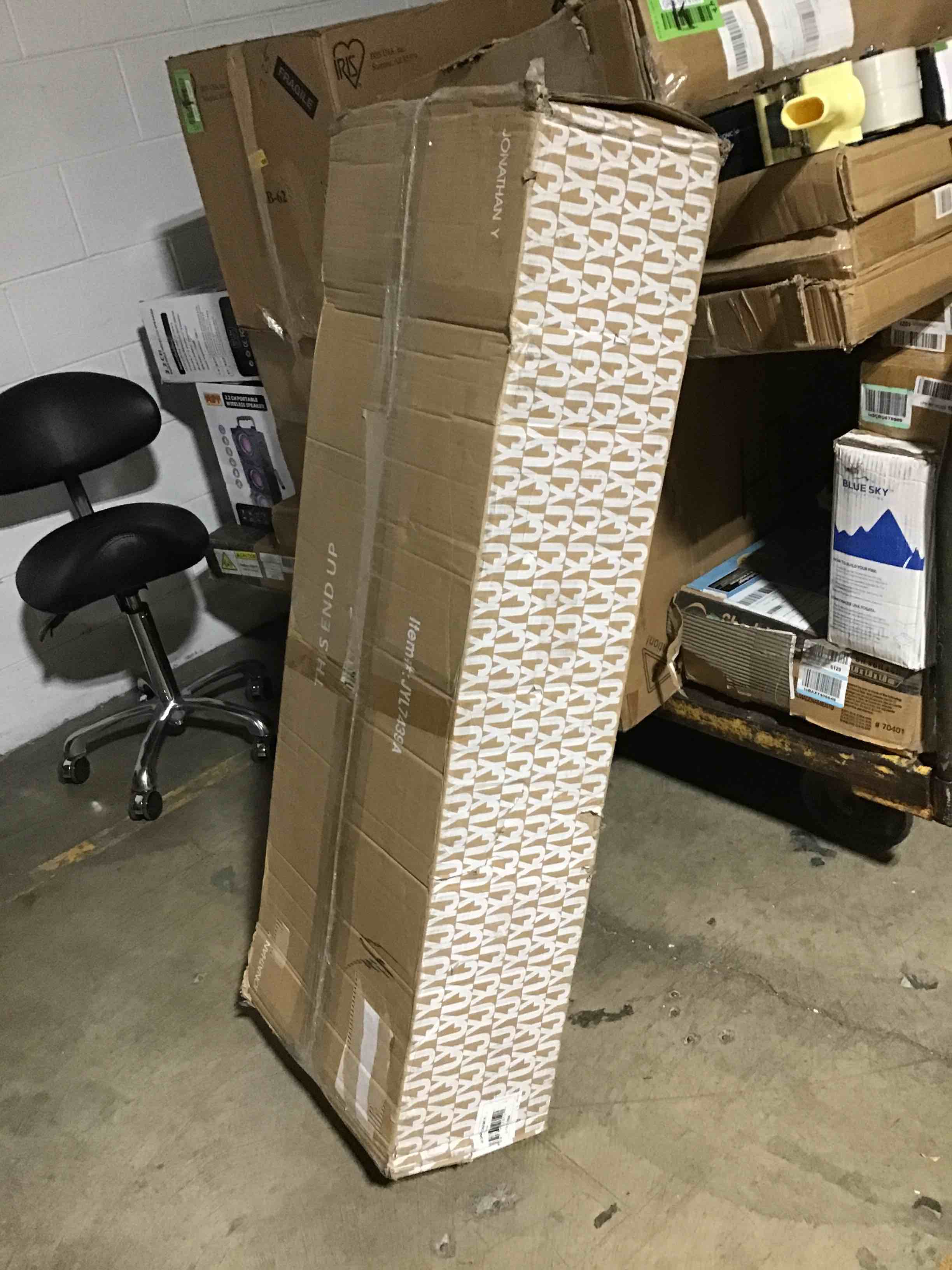 https://s3.amazonaws.com/lotting-images-prod/bidfta/YEL5607341_1706191812994.jpeg