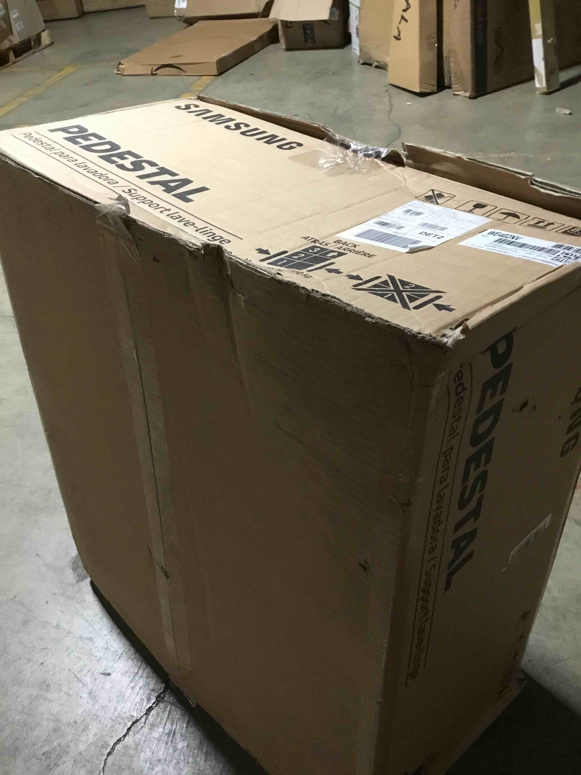 https://s3.amazonaws.com/lotting-images-prod/bidfta/YEL5608566_1706714539708.jpeg
