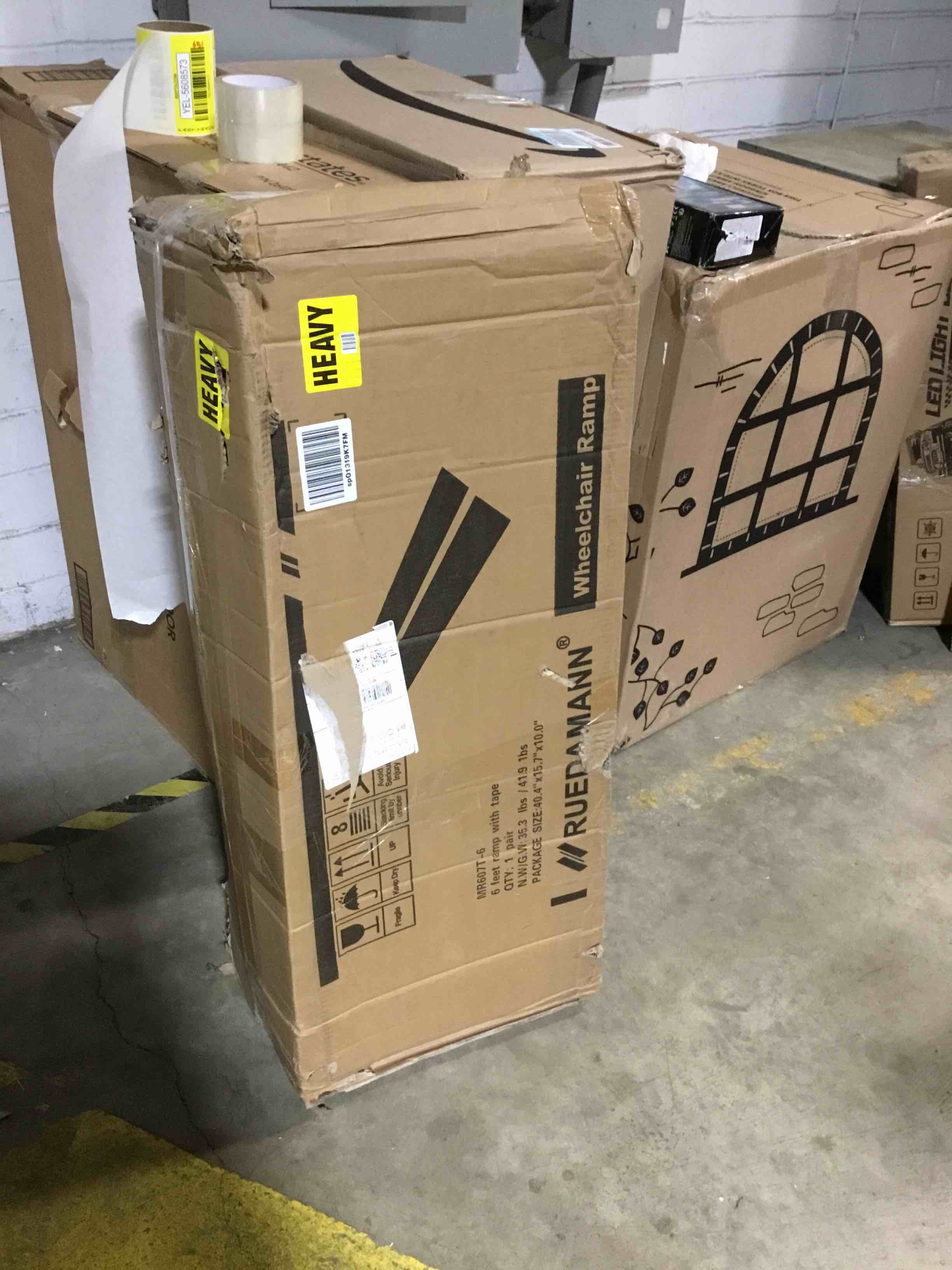 https://s3.amazonaws.com/lotting-images-prod/bidfta/YEL5608573_1706713663120.jpeg
