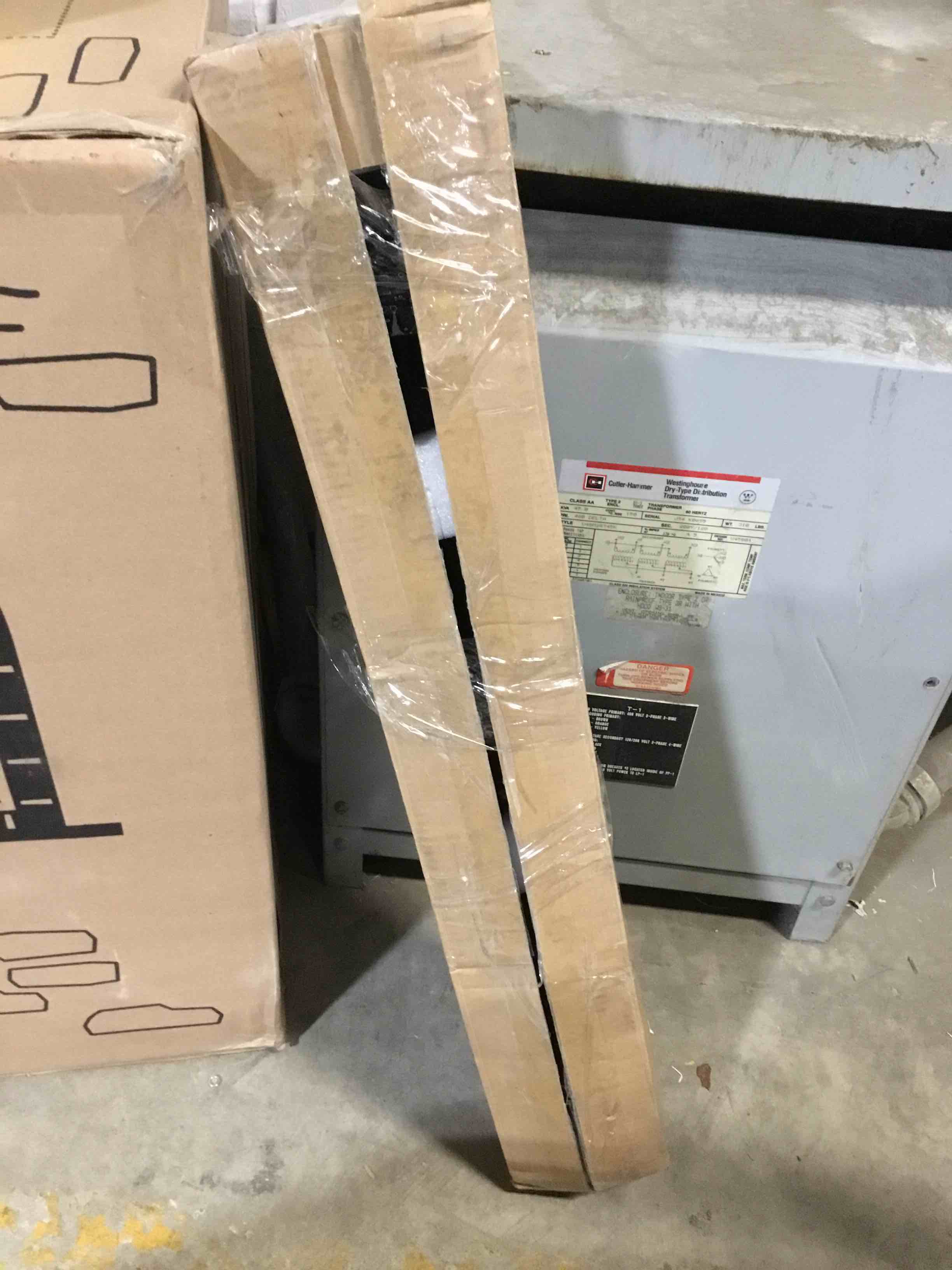https://s3.amazonaws.com/lotting-images-prod/bidfta/YEL5608599_1706707652929.jpeg