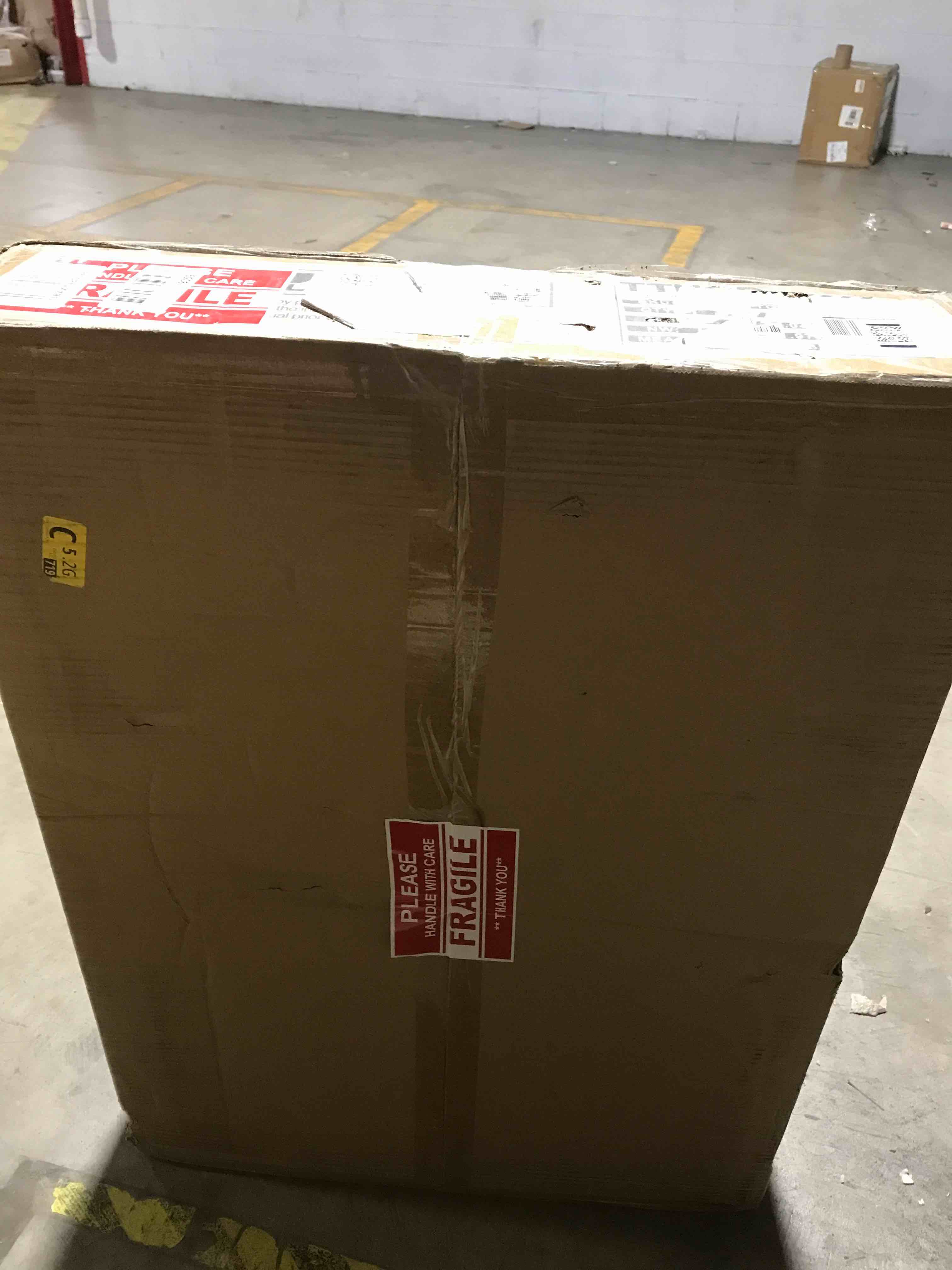 https://s3.amazonaws.com/lotting-images-prod/bidfta/YEL5608651_1706707692804.jpeg